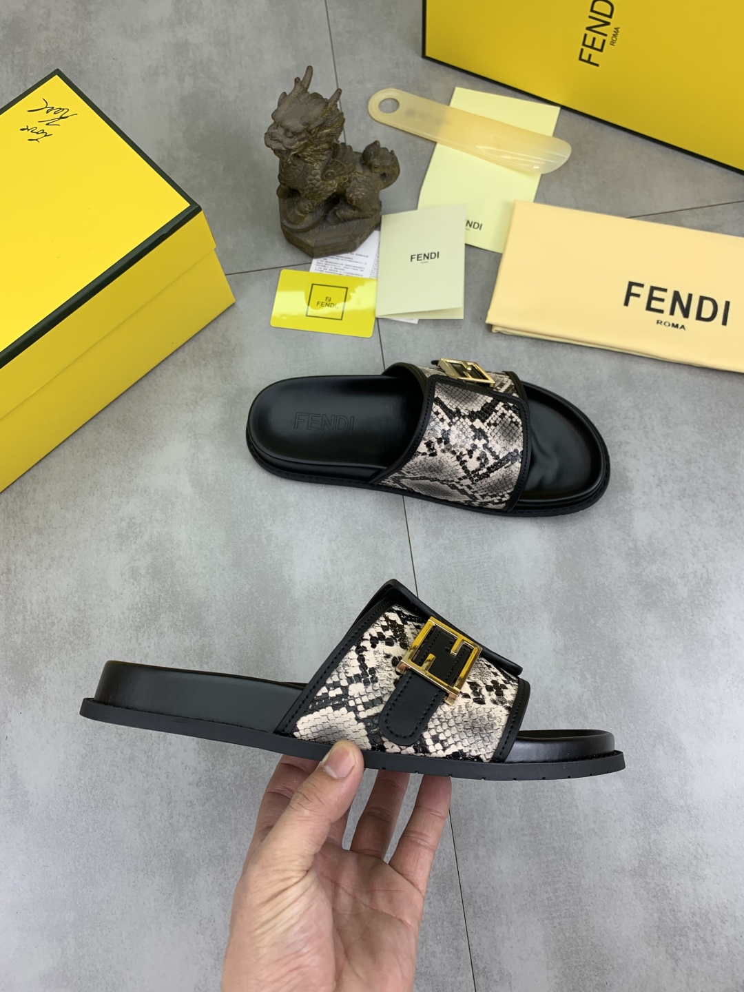 Fendi Men's Slide Sandal with Snakeskin Print and Adjustable Buckle 7 cmp i1745514567839 2698 0 5