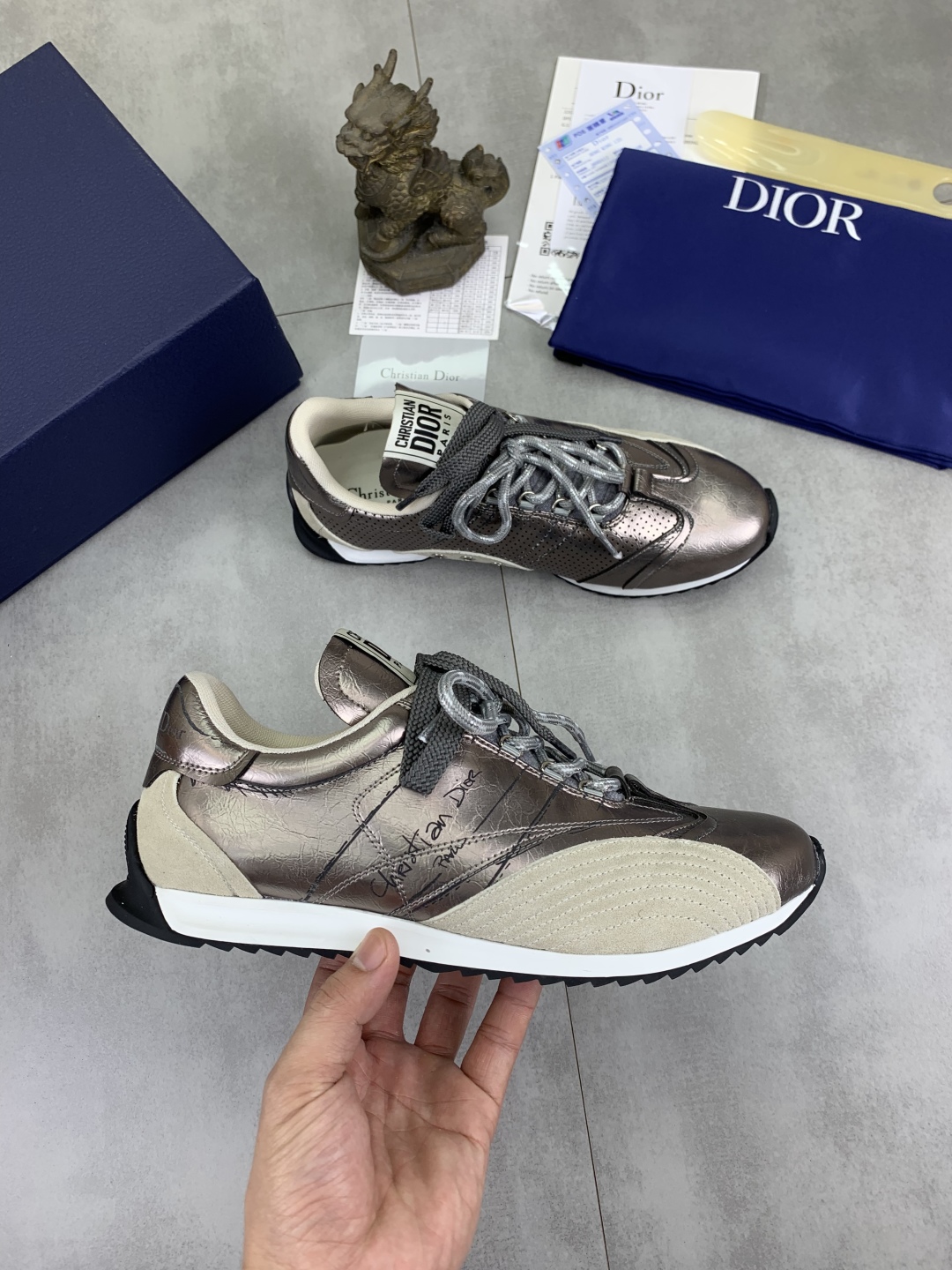 Dior Men's 2025 Low-Top Lace-Up Sneakers - Classic Style & Comfort 7 cmp i1745599987553 9348 0 5
