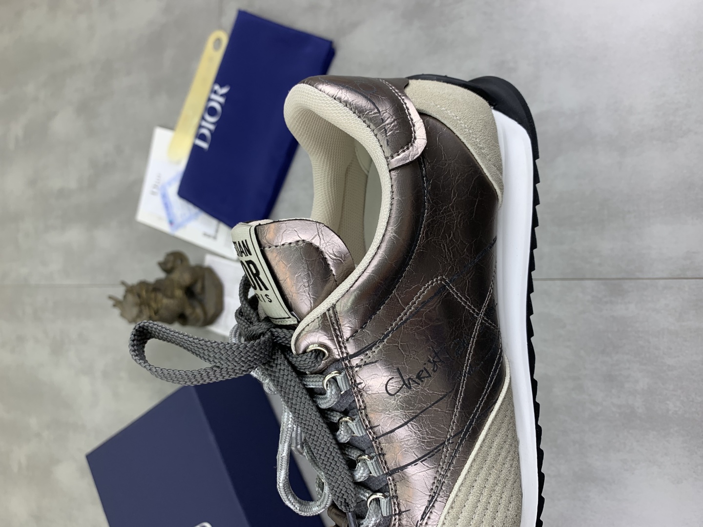 Dior Men's 2025 Low-Top Lace-Up Sneakers - Classic Style & Comfort 8 cmp i1745599994026 9132 0 6