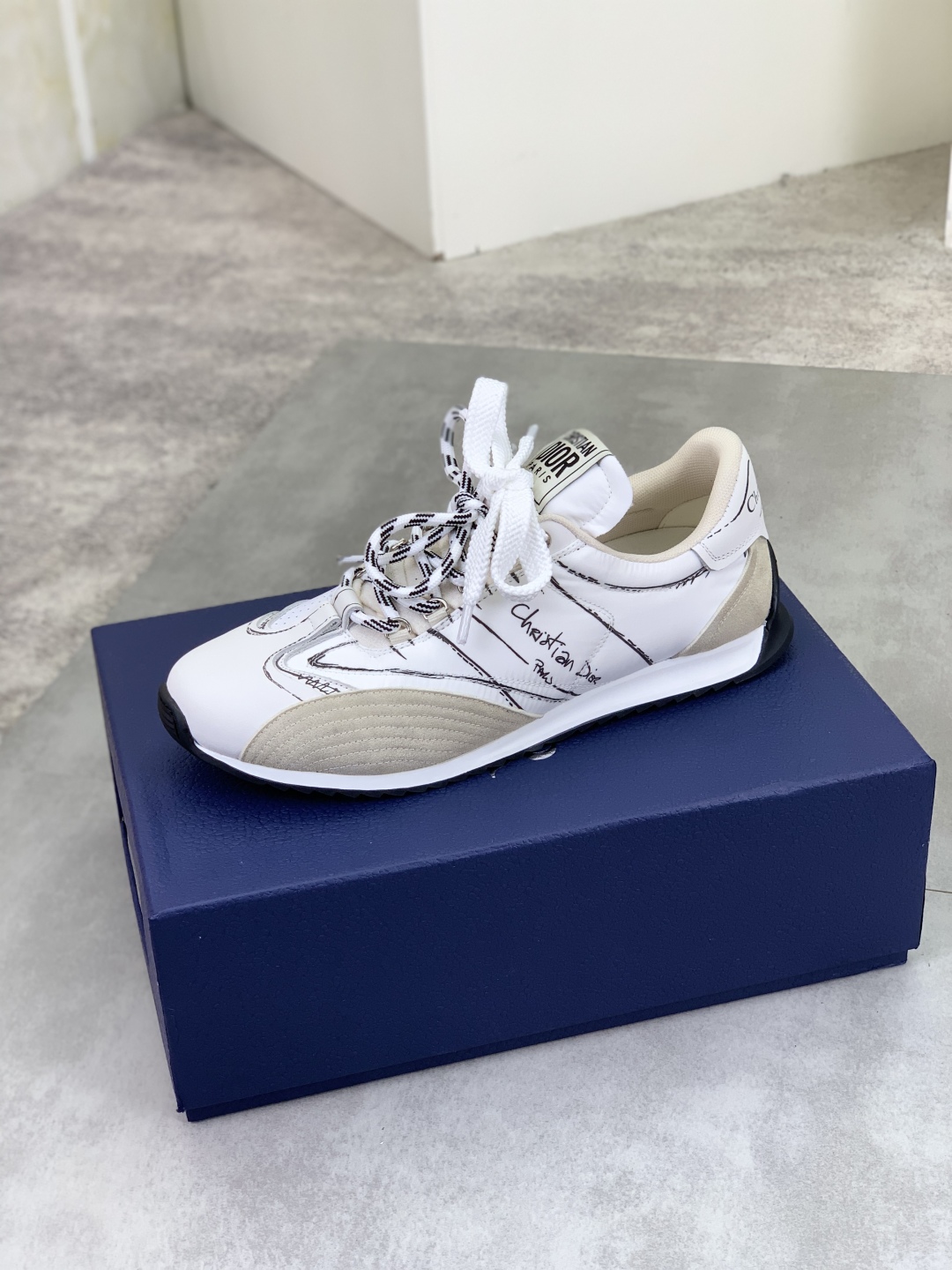Dior Men's 2025 Lace-Up Low-Top Sneakers - Classic, Comfortable, Stylish 5 cmp i1745600065727 1208 0 3