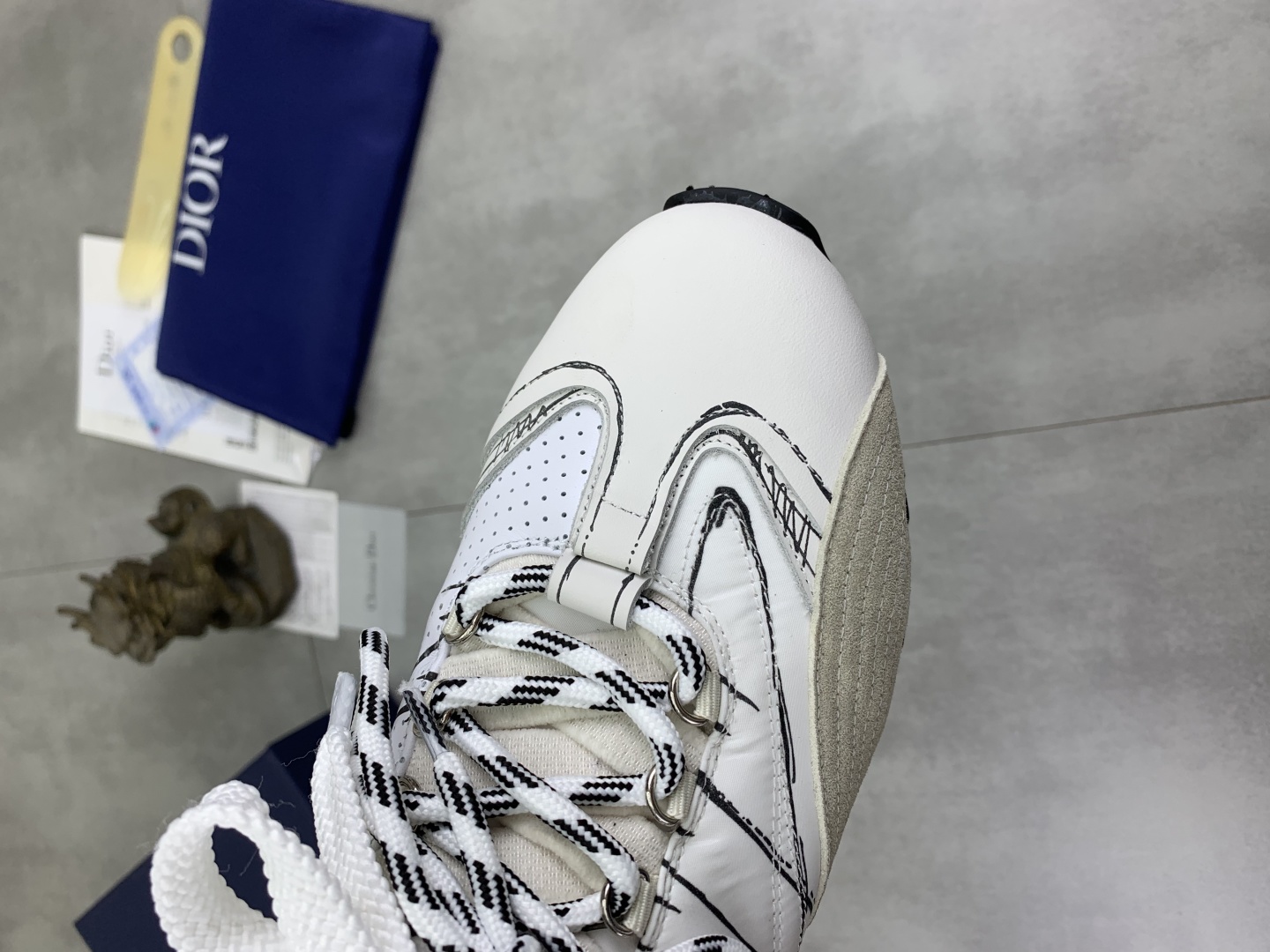 Dior Men's 2025 Lace-Up Low-Top Sneakers - Classic, Comfortable, Stylish 6 cmp i1745600075881 6143 0 4