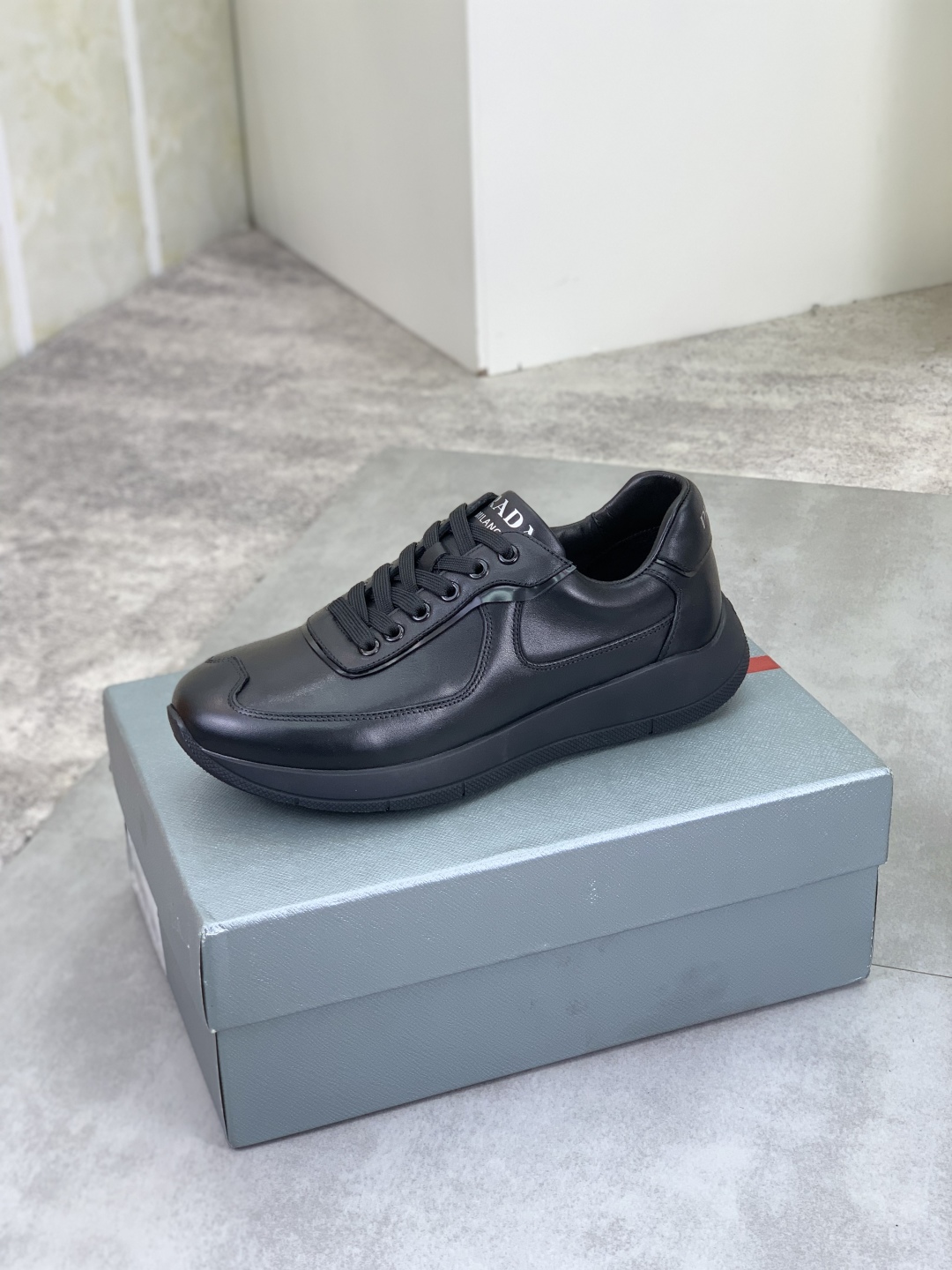 Prada Men's Leather Sneakers Classic Fashionable Lace-up Casual Shoes 5 cmp i1745600161006 1073 0 3