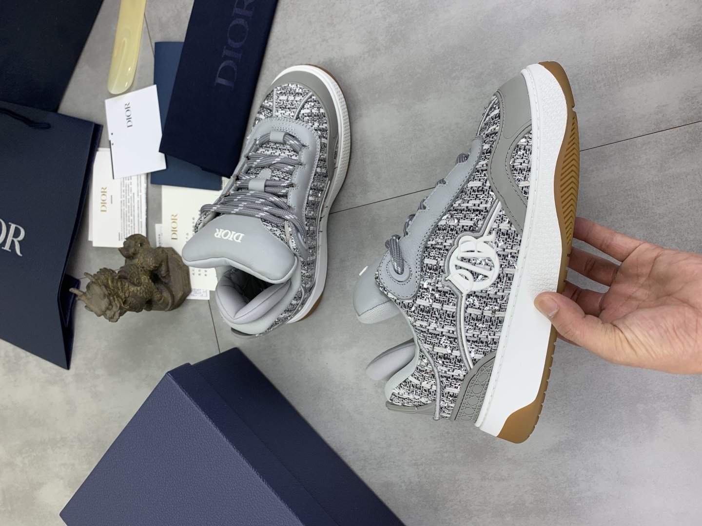 Dior Chrono High-Top Sneakers, White/Black Knit, CD Logo Designer Shoes 7 cmp i1745681852498 6171 0 5