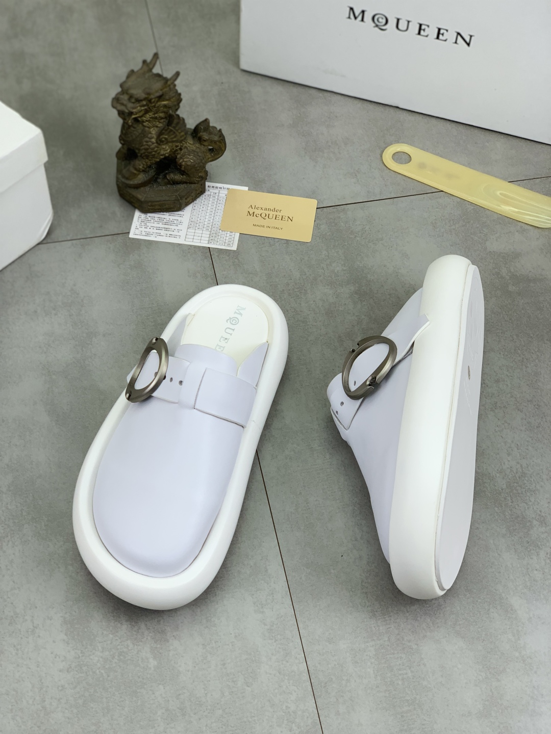 Alexander McQueen Buckle Leather Platform Slides, Unisex Design 4 cmp i1745769221898 2607 0 2