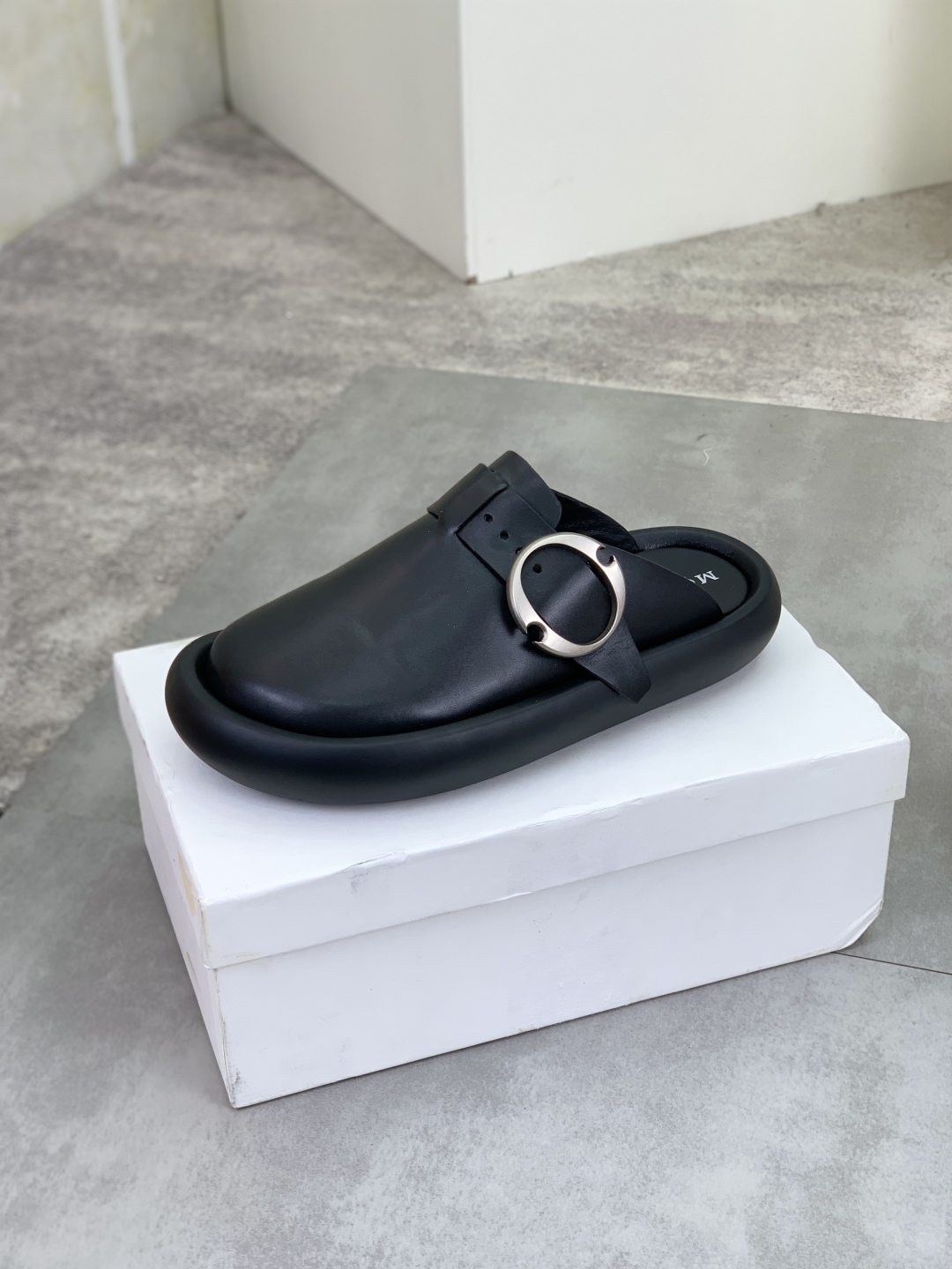 Alexander McQueen Men's and Women's Black Leather Mule Slides Size 38-44 5 cmp i1745769244442 529 0 3