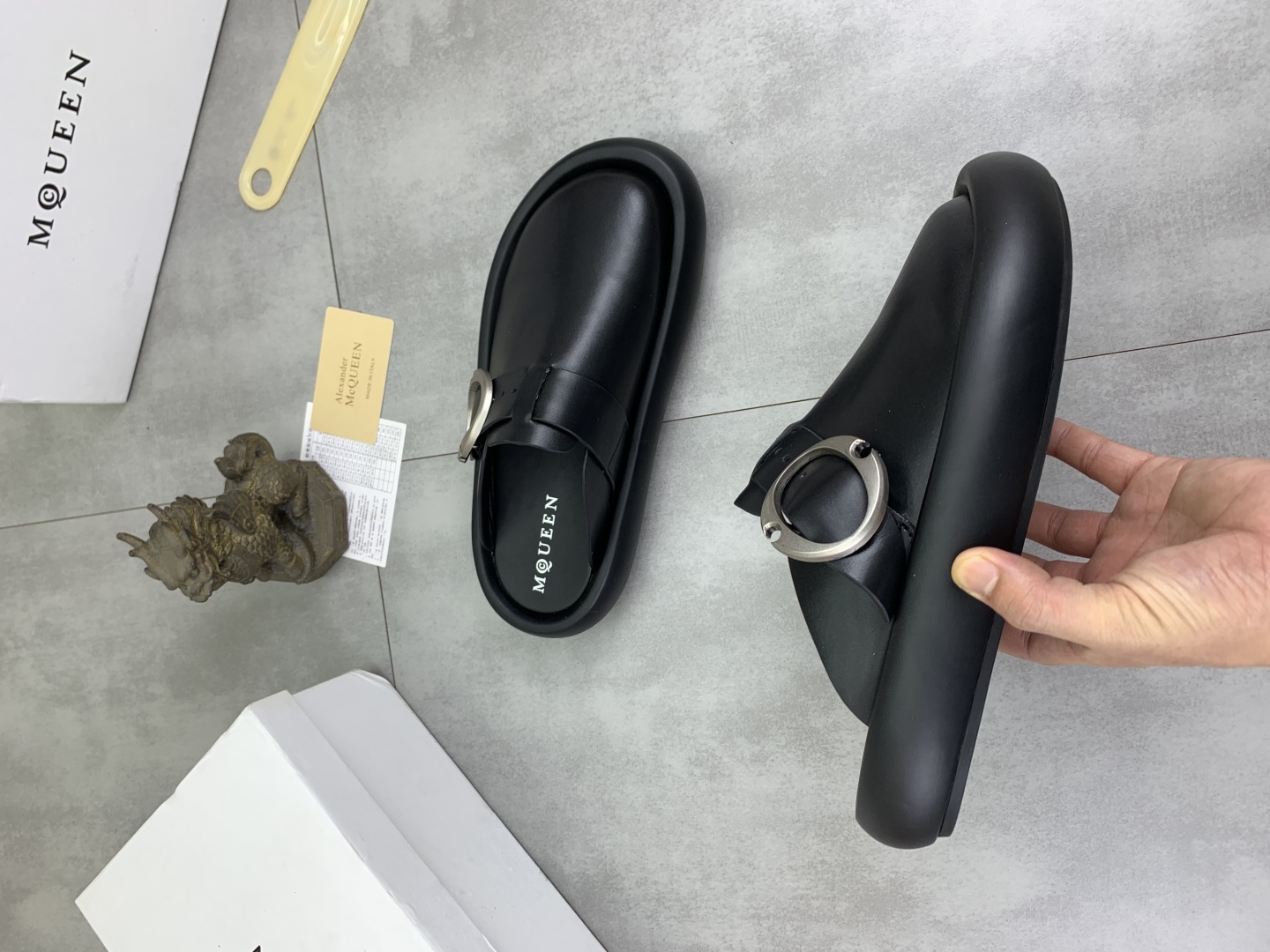 Alexander McQueen Men's and Women's Black Leather Mule Slides Size 38-44 7 cmp i1745769250938 92 0 5