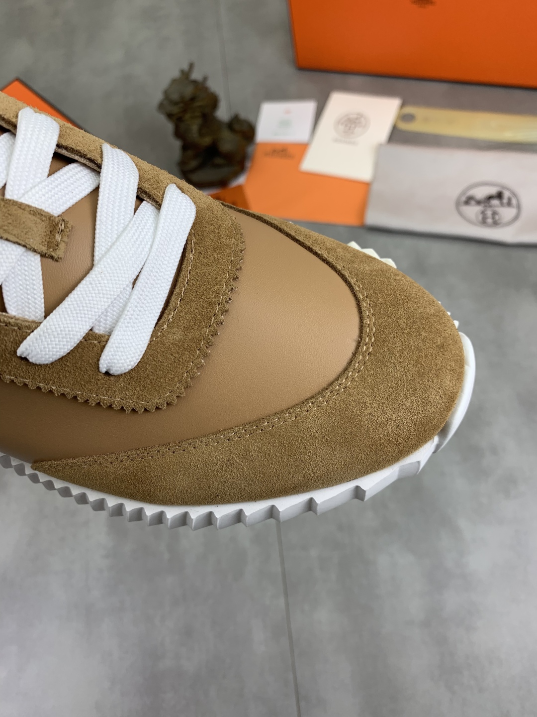 Hermes Men's Drift Sneaker: Stylish, Breathable Leather Sneakers for Autumn 6 cmp i1745769749113 4931 0 4