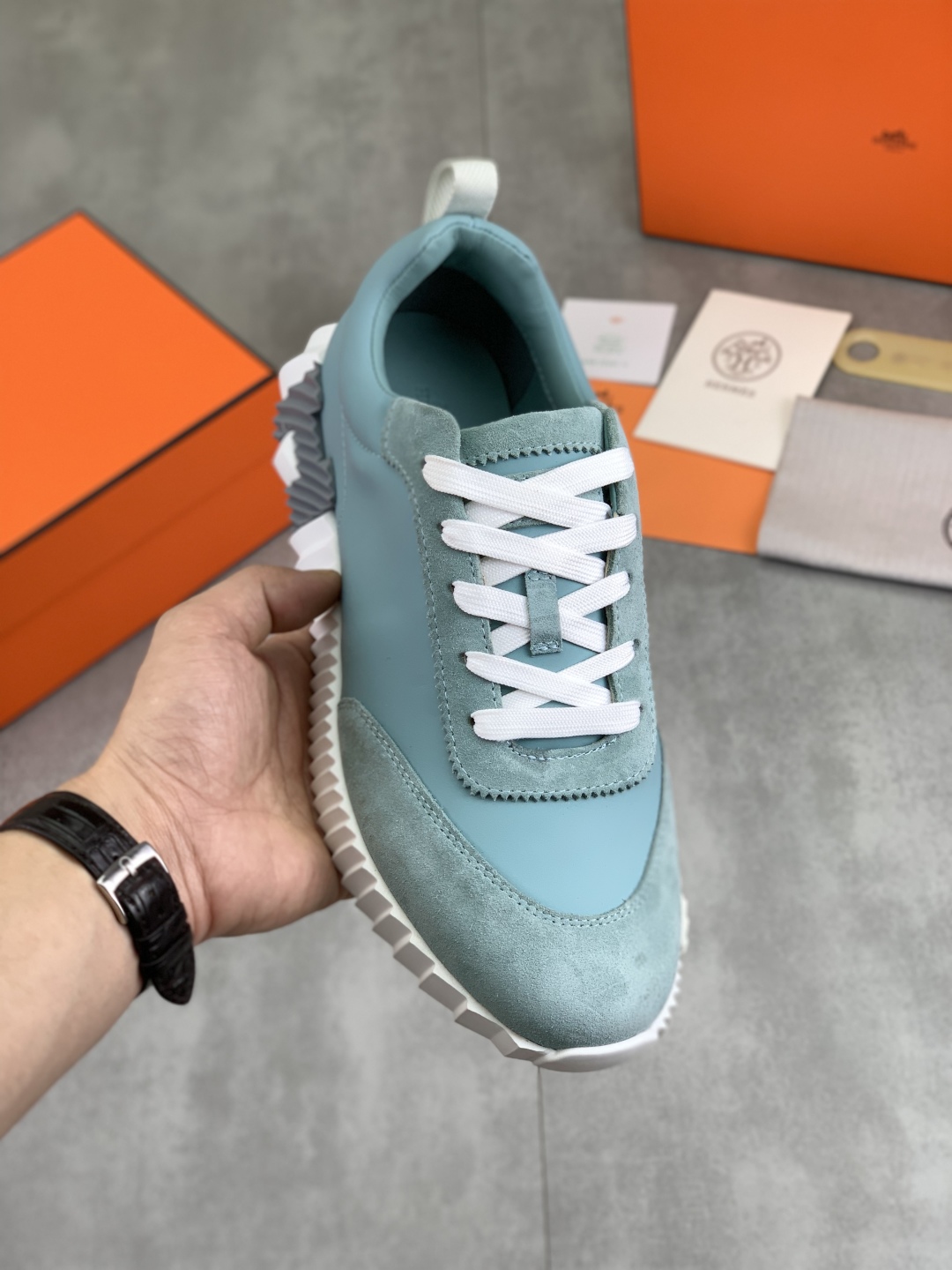 Hermès Men's Drift Sneaker: Stylish, Breathable, & Comfortable - Size 39-46