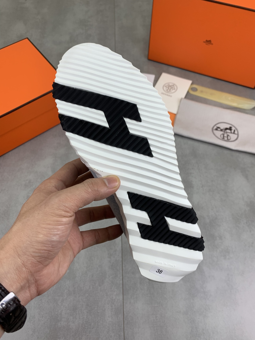 Hermes Men's Drift Sneaker - Casual, Comfortable, and Stylish 10 cmp i1745769909443 4332 0 8