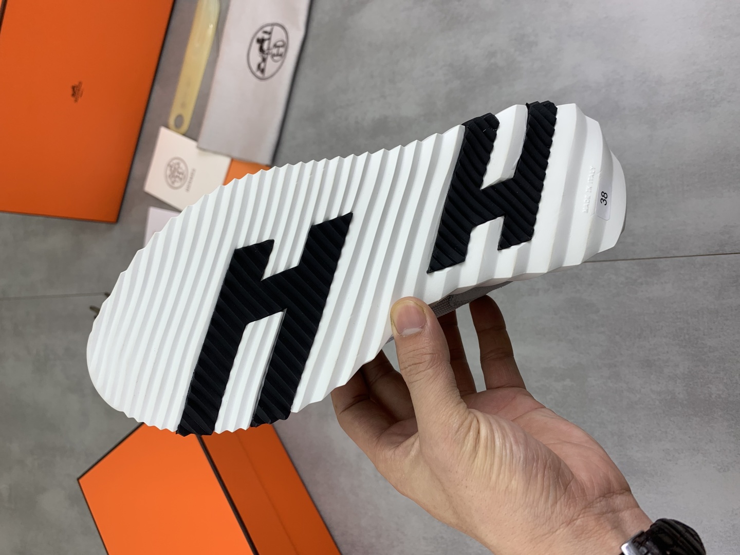 Hermes Men's Drift Sneaker: Lightweight, Breathable & Stylish Sneakers 10 cmp i1745770038347 5098 0 8