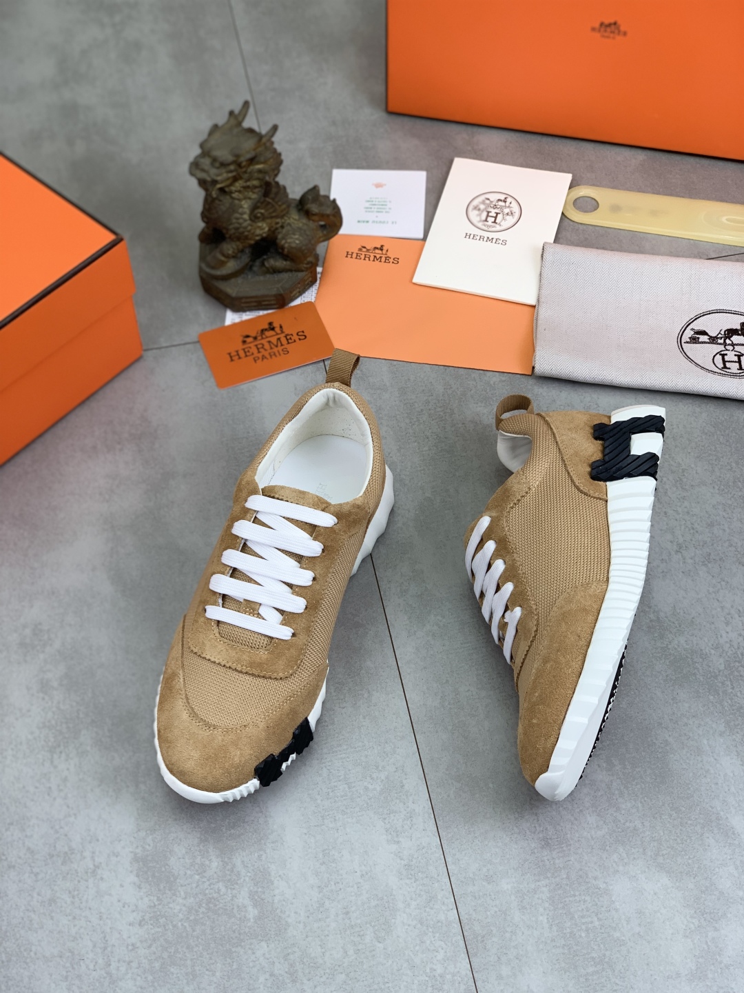 Hermès Men's Drift Sneaker - Stylish and Comfortable Casual Shoes 4 cmp i1745770061239 2721 0 2