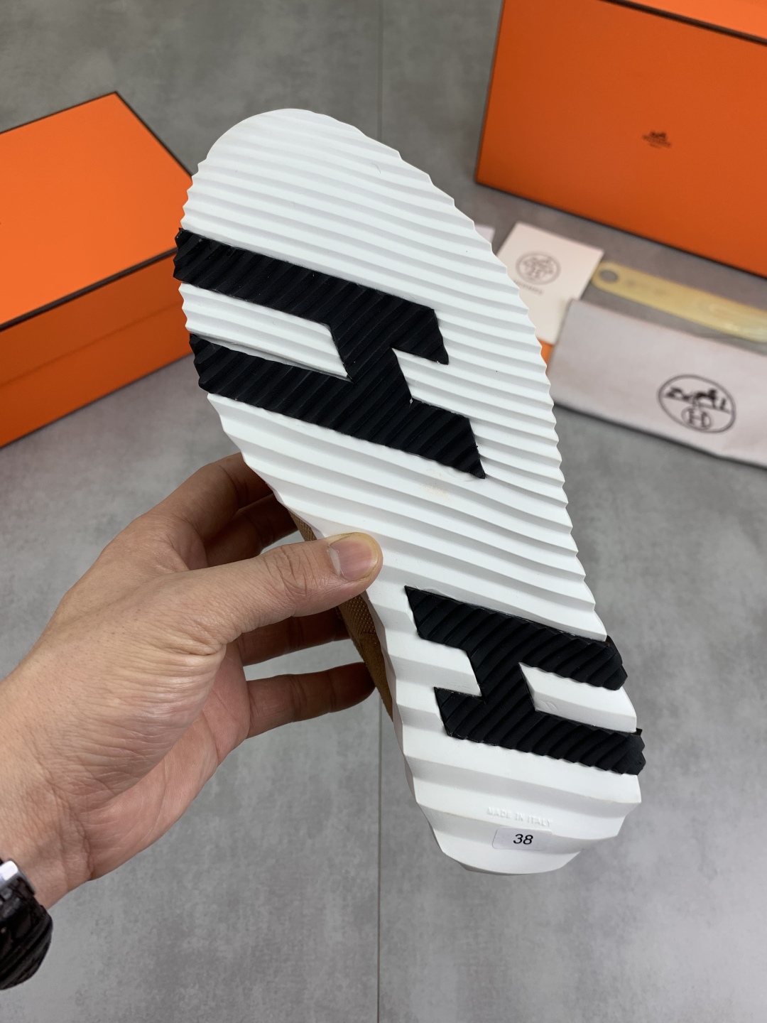Hermès Men's Drift Sneaker - Stylish and Comfortable Casual Shoes 10 cmp i1745770065974 7376 0 8
