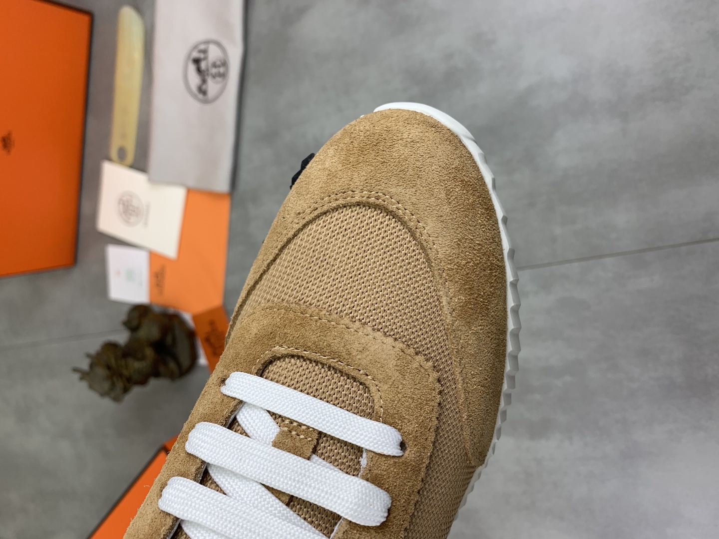 Hermès Men's Drift Sneaker - Stylish and Comfortable Casual Shoes 6 cmp i1745770076697 1387 0 4