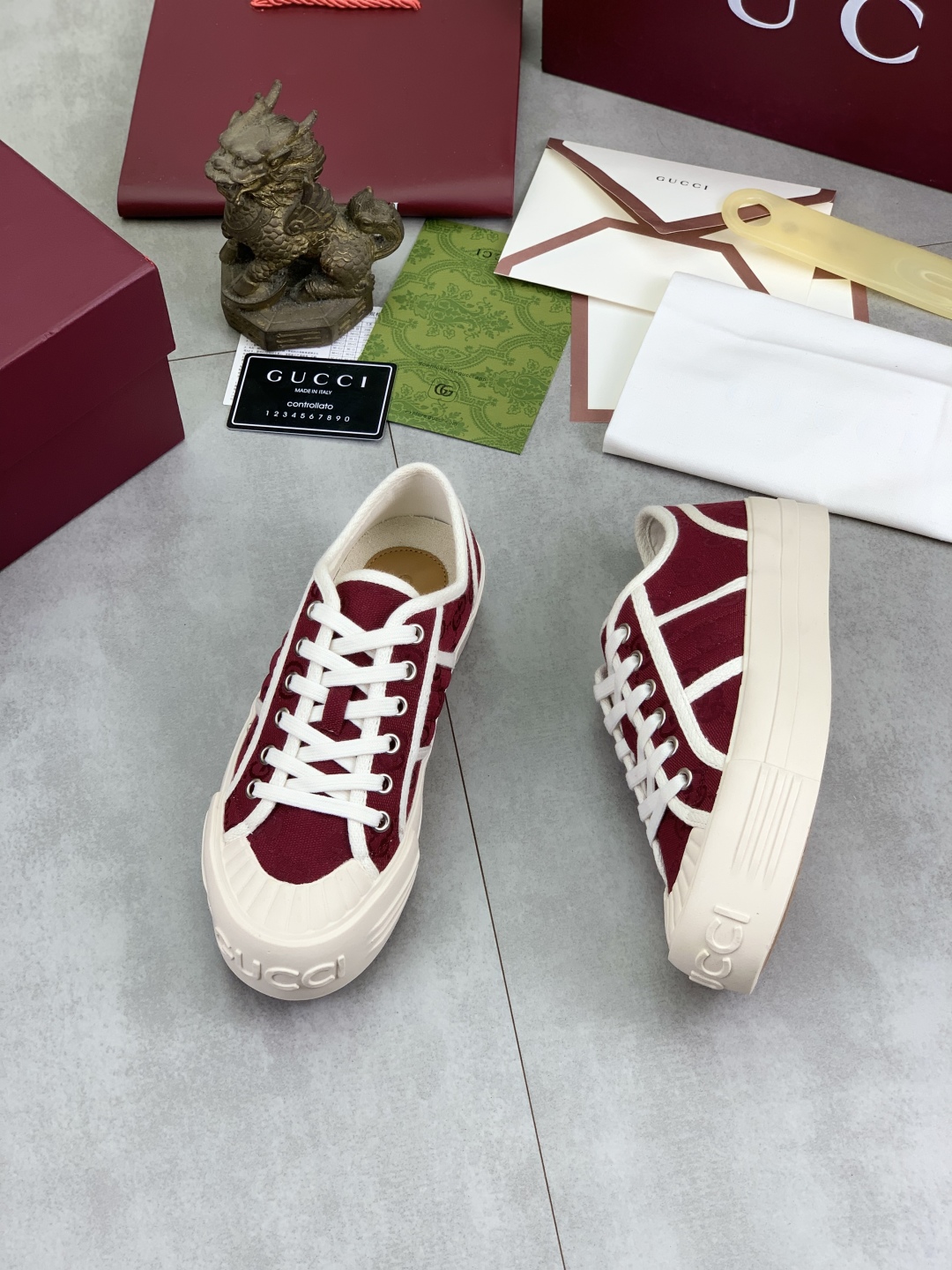 Gucci Women's Logo Canvas Platform Sneakers - Lightweight & Comfortable 6 cmp i1746377542764 3297 0 4