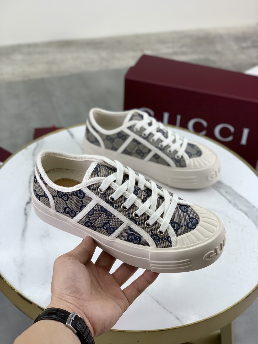 Gucci Women's Platform Sneakers Logo Fabric, Lightweight and Comfortable 4 cmp i1746377557112 7964 0 2