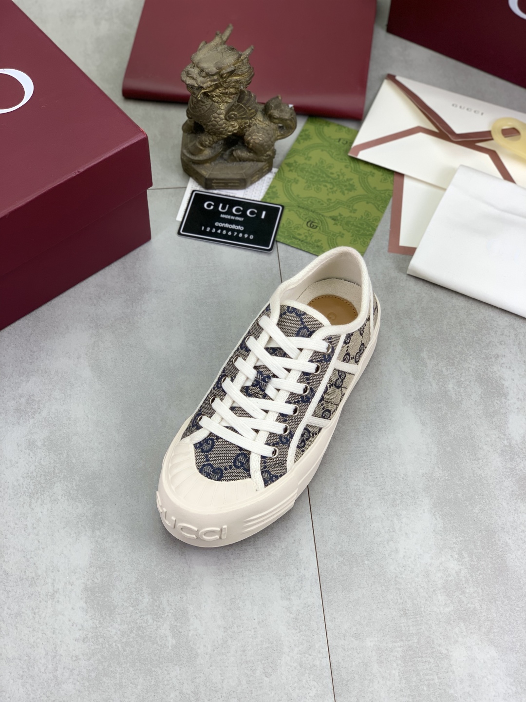 Gucci Women's Platform Sneakers Logo Fabric, Lightweight and Comfortable 5 cmp i1746377558854 1735 0 3