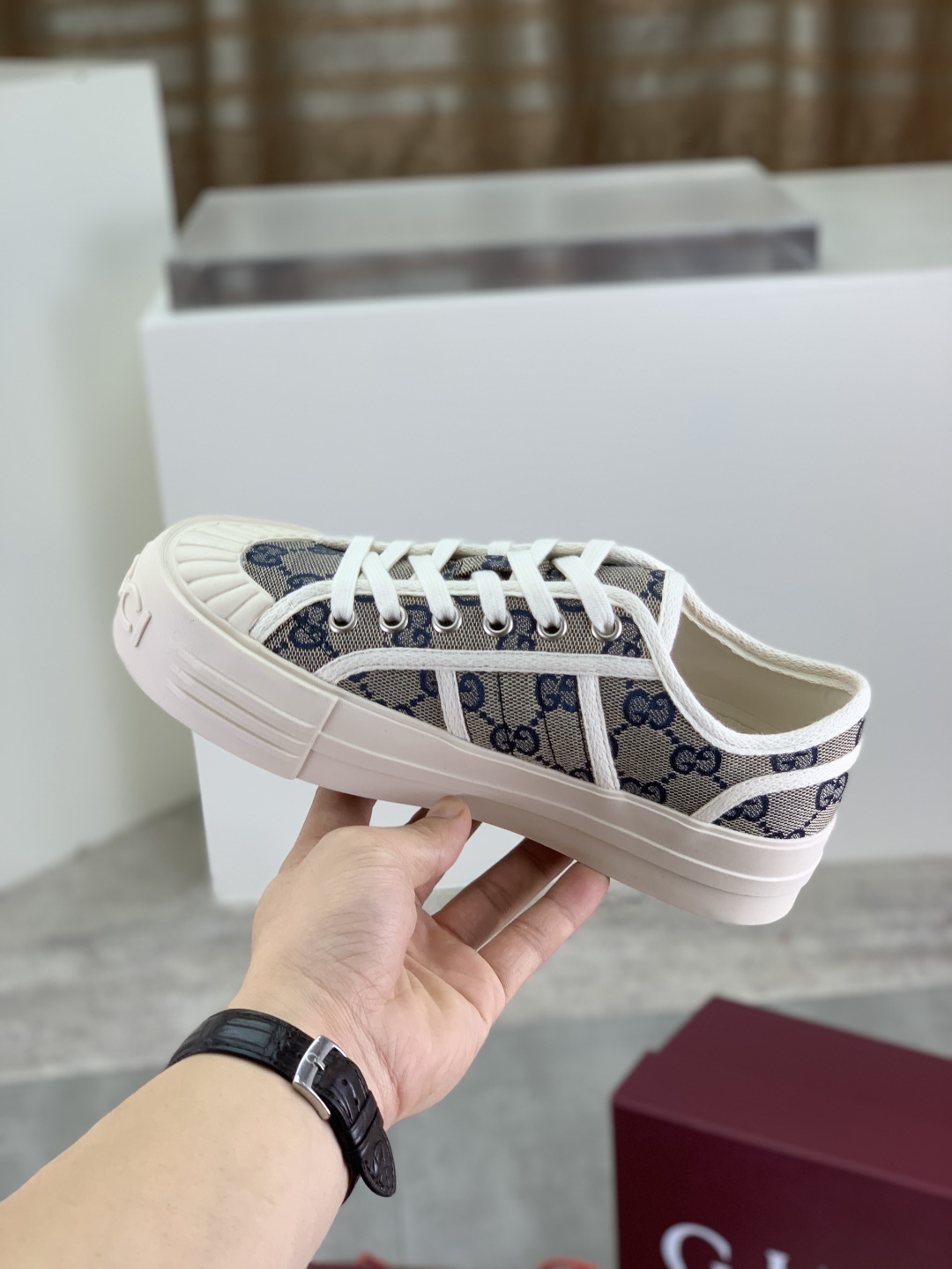 Gucci Women's Platform Sneakers Logo Fabric, Lightweight and Comfortable 7 cmp i1746377566037 5226 0 5