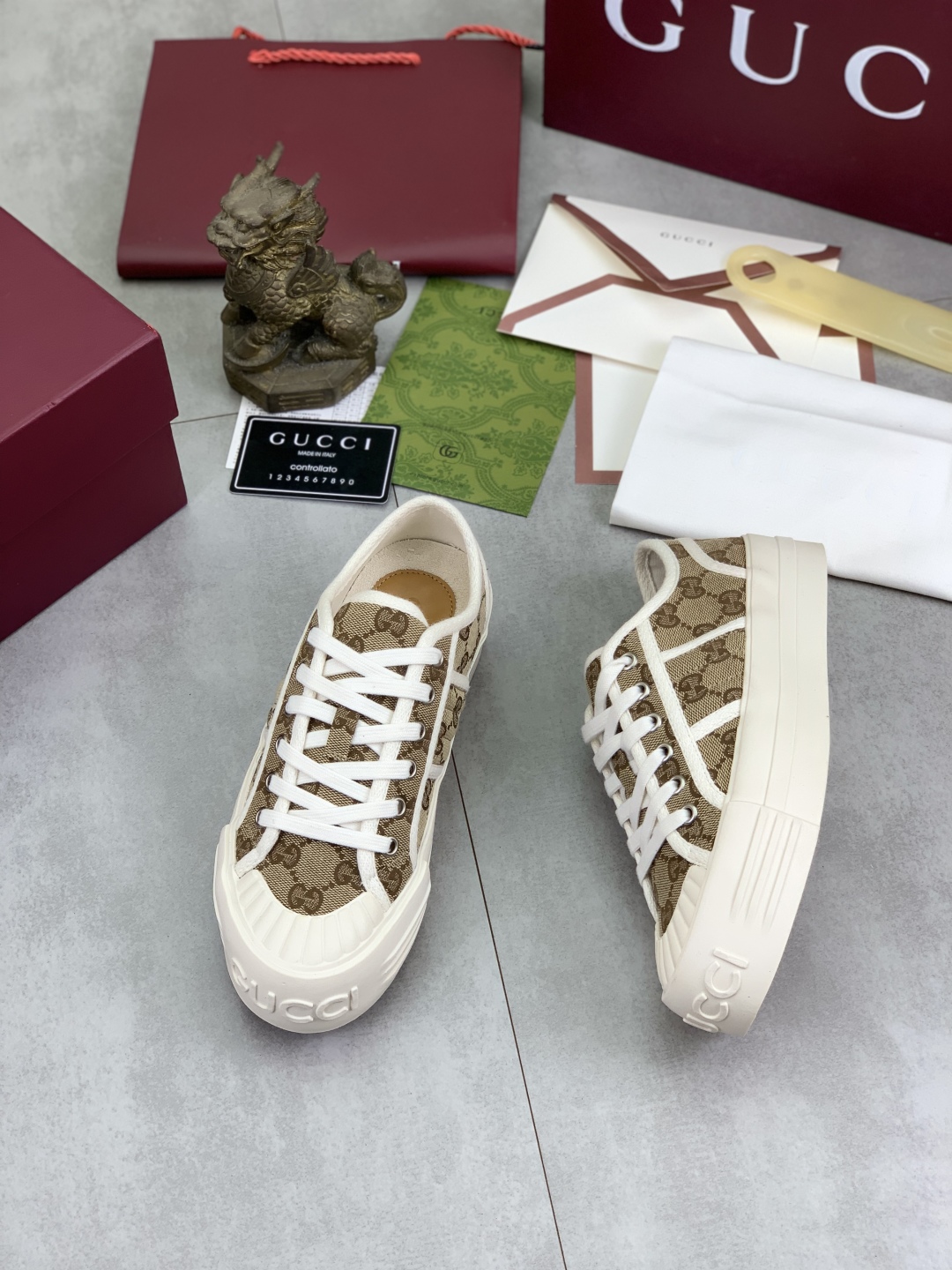 Gucci Women's Logo Canvas Platform Sneakers - Stylish & Comfortable 6 cmp i1746377581028 1041 0 4