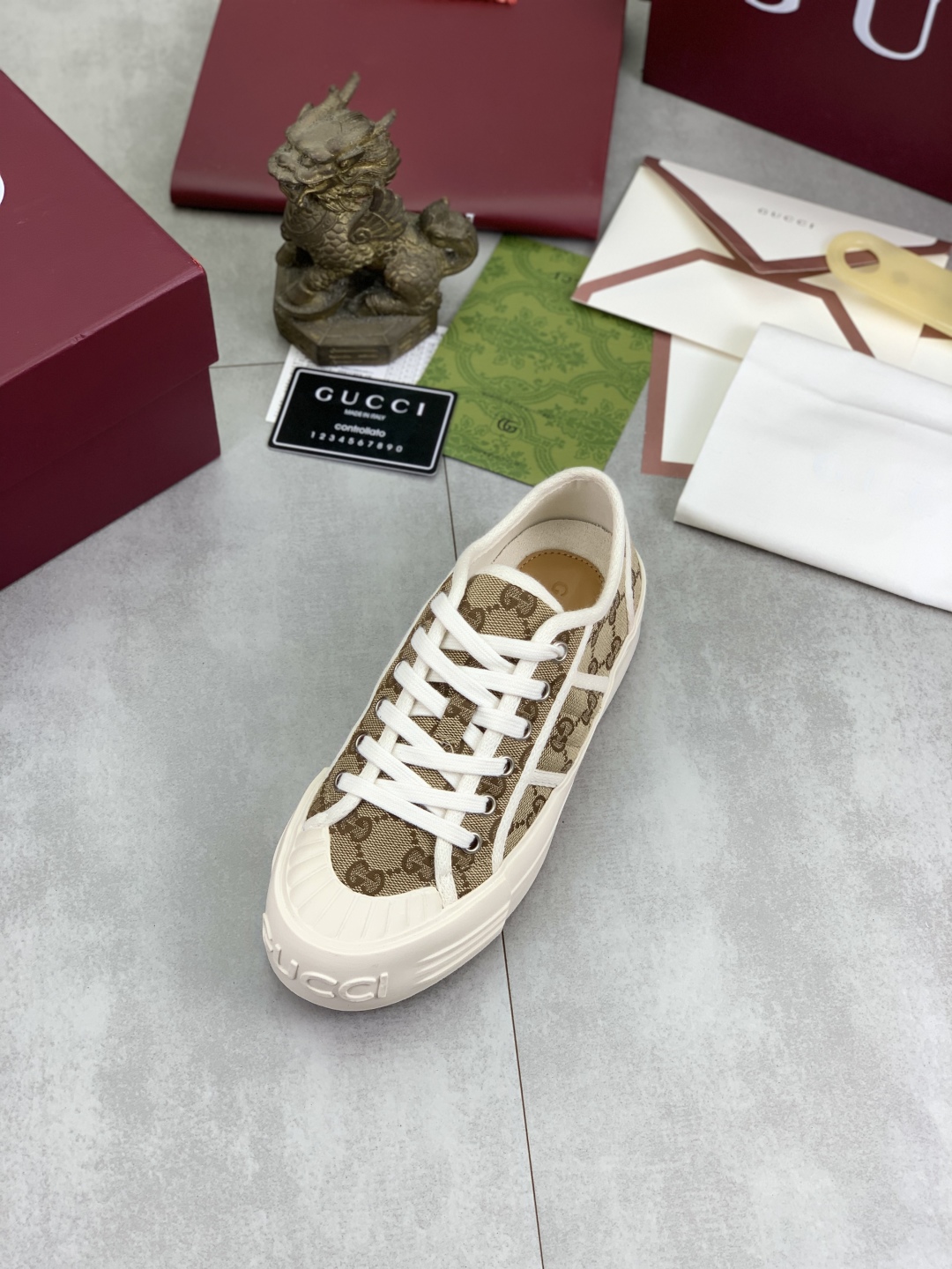 Gucci Women's Logo Canvas Platform Sneakers - Stylish & Comfortable 5 cmp i1746377581034 3557 0 3