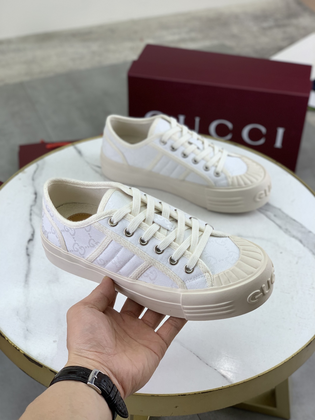 Gucci Women's Logo Canvas Platform Sneakers - Stylish & Comfortable 4 cmp i1746377589071 8660 0 2