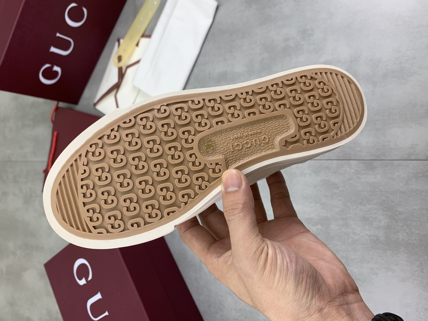 Gucci Women's Logo Canvas Platform Sneakers - Stylish & Comfortable 9 cmp i1746377596449 5570 0 7