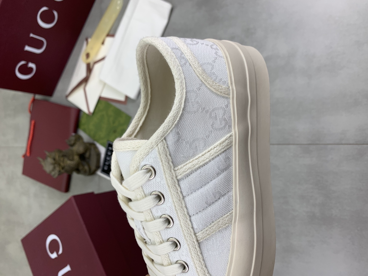 Gucci Women's Logo Canvas Platform Sneakers - Stylish & Comfortable 8 cmp i1746377596475 53 0 6