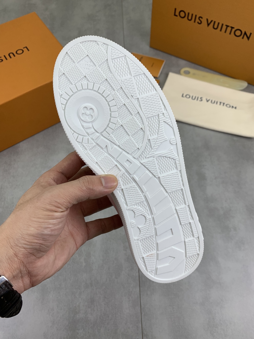 Louis Vuitton Time Out Sneakers Ss25 Murakami Takashi Collab, Pink Canvas 9 cmp i1746377787545 5693 0 7