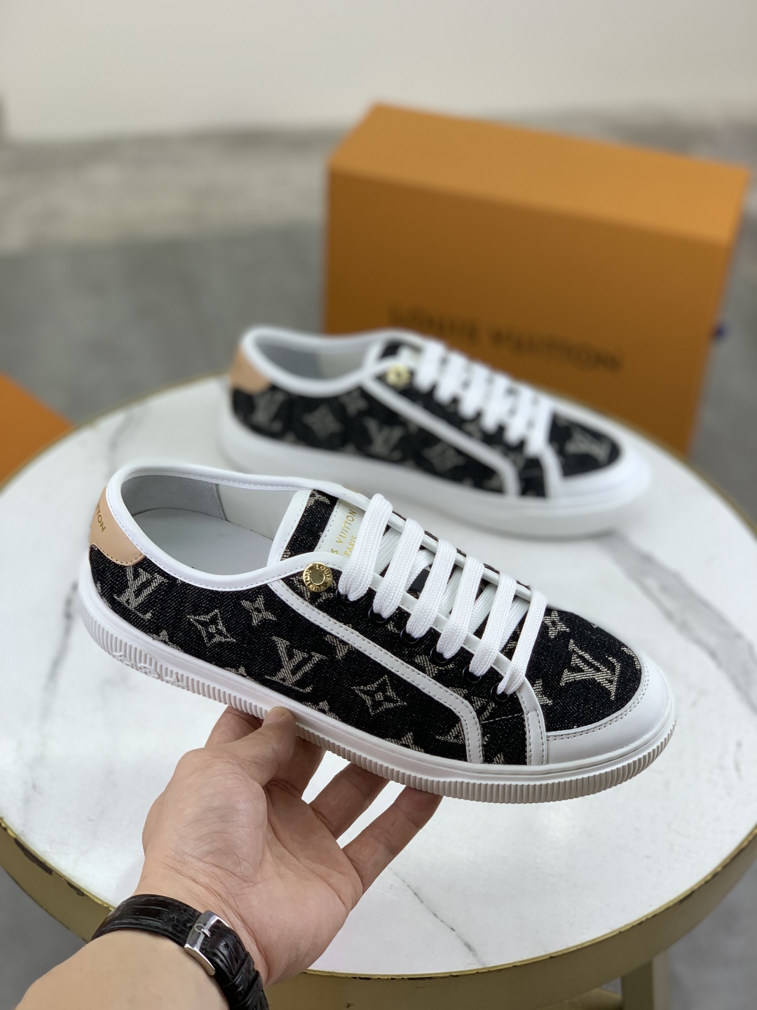 Louis Vuitton Time Out Monogram Sneakers Canvas Low Top Shoes Unisex 4 cmp i1746377801826 6515 0 2