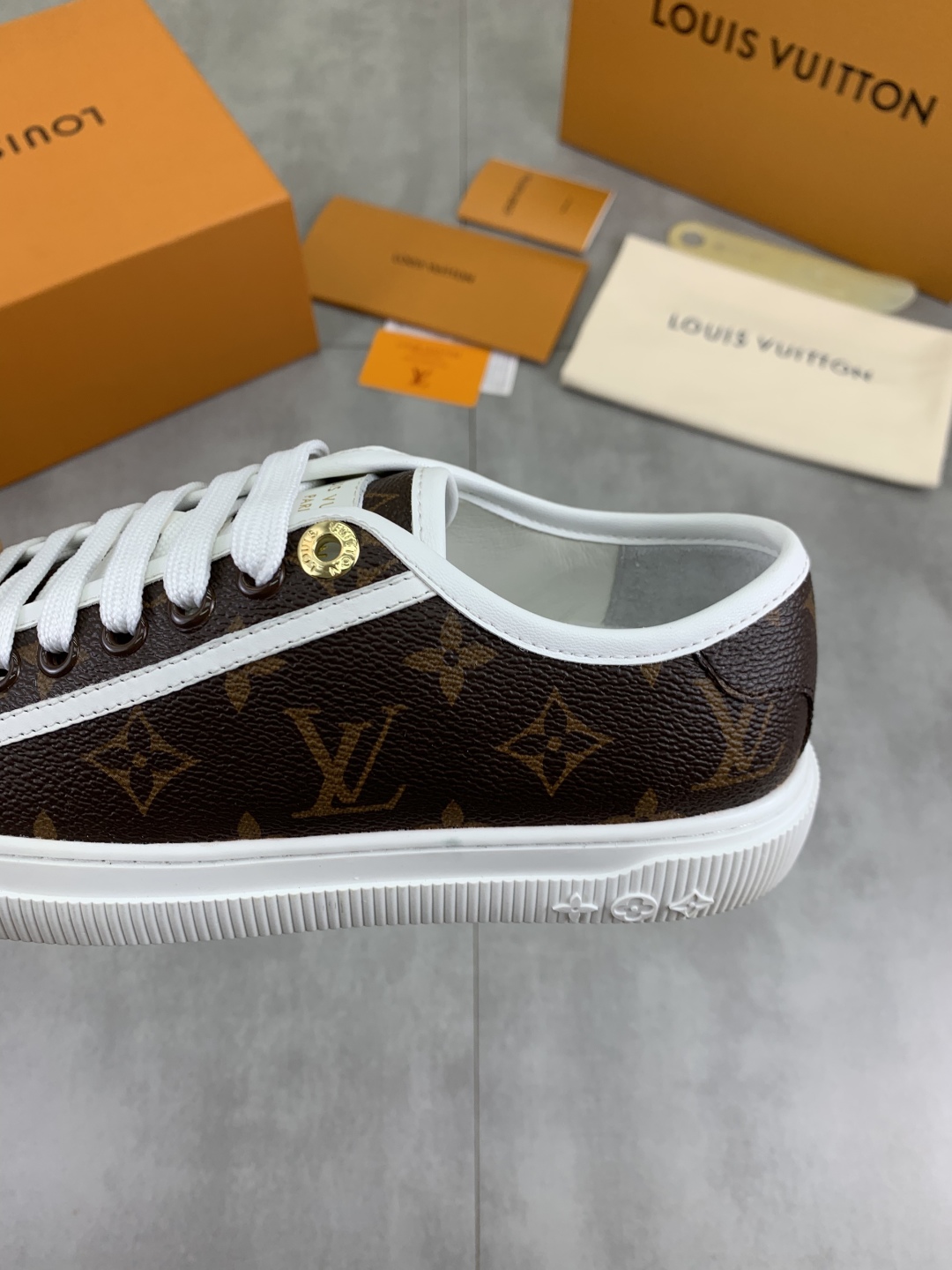 Louis Vuitton Time Out Monogram Canvas Sneakers,Classic Thick Sole,Autumn/Winter 8 cmp i1746377817156 535 0 6