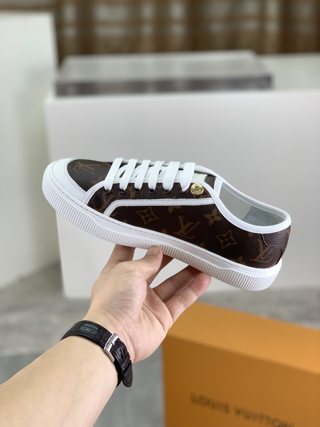 Louis Vuitton Time Out Monogram Canvas Sneakers,Classic Thick Sole,Autumn/Winter 7 cmp i1746377823713 5082 0 5