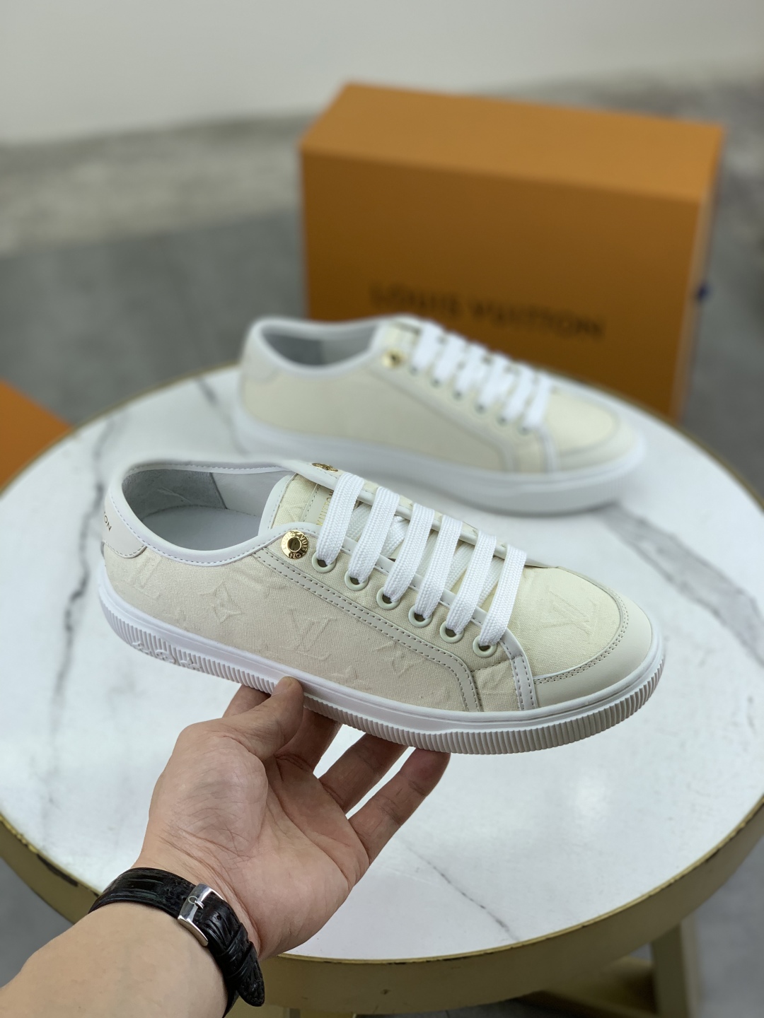 Louis Vuitton Time Out Sneakers - Monogram Canvas - New Arrival 4 cmp i1746377832530 2918 0 2