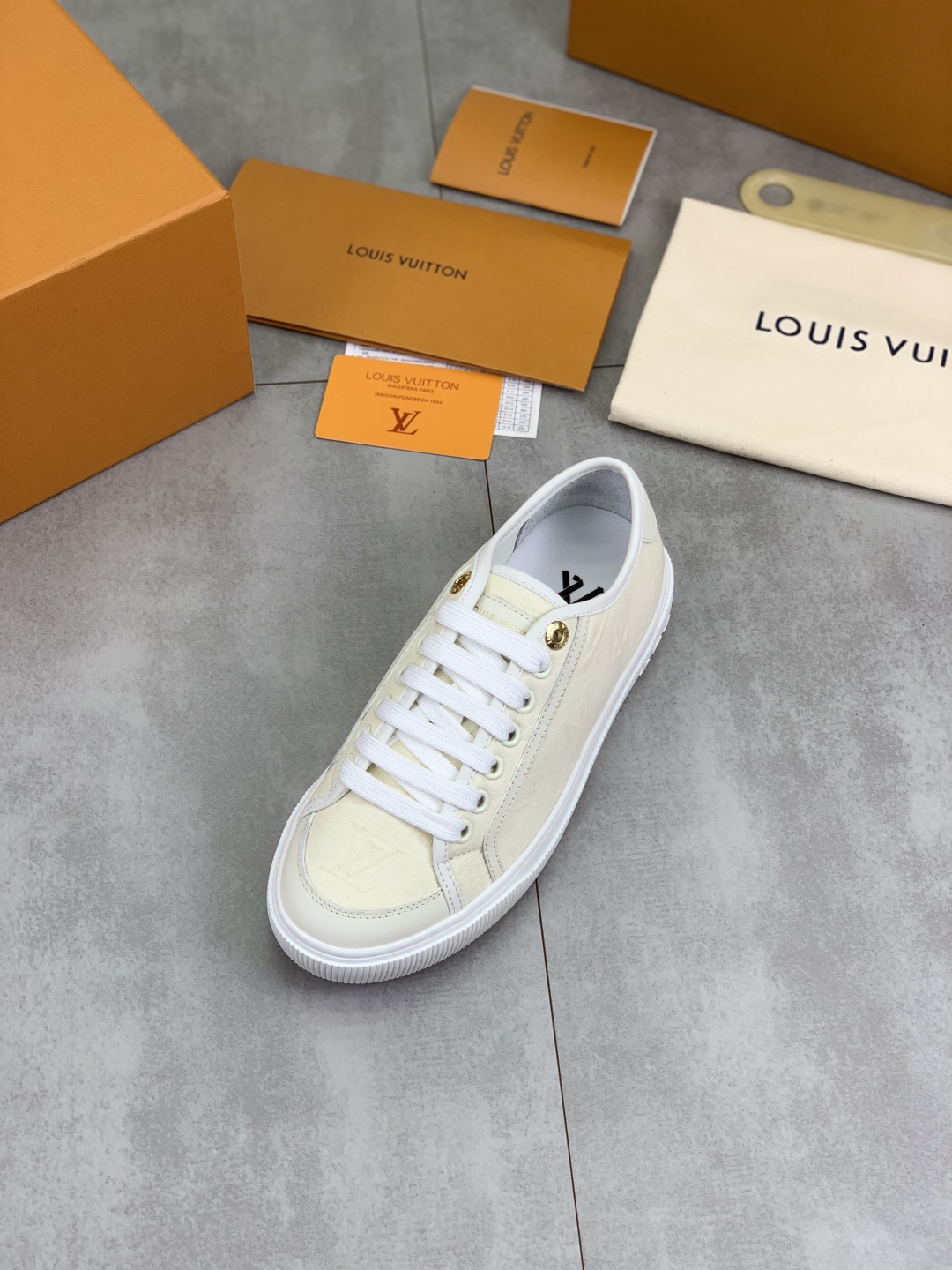 Louis Vuitton Time Out Sneakers - Monogram Canvas - New Arrival 5 cmp i1746377838326 97 0 3