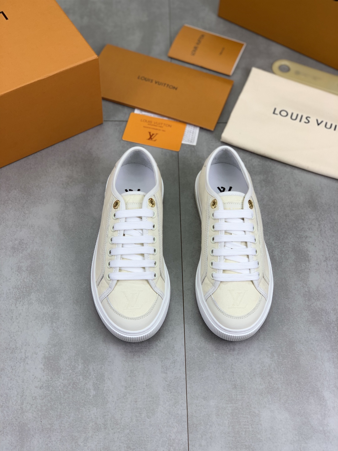 Louis Vuitton Time Out Sneakers - Monogram Canvas - New Arrival 3 cmp i1746377838345 4878 0 1