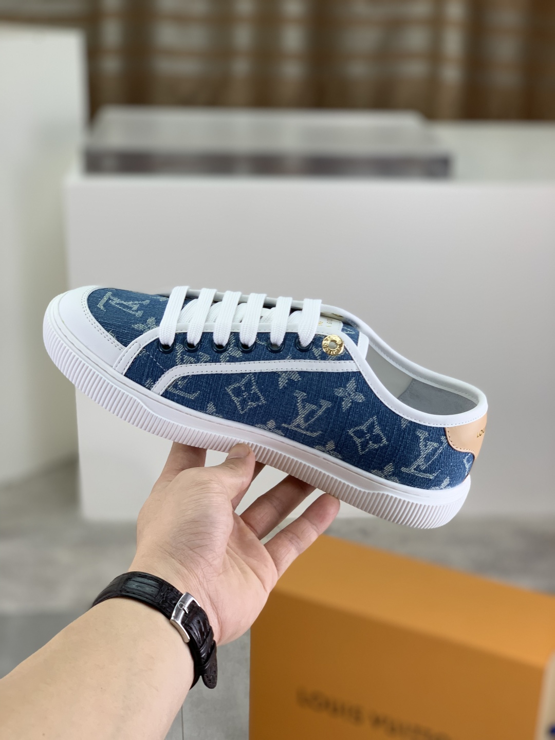 Louis Vuitton Time Out Sneaker: Denim Monogram, New Arrival, Couple Style 7 cmp i1746377850697 9665 0 5