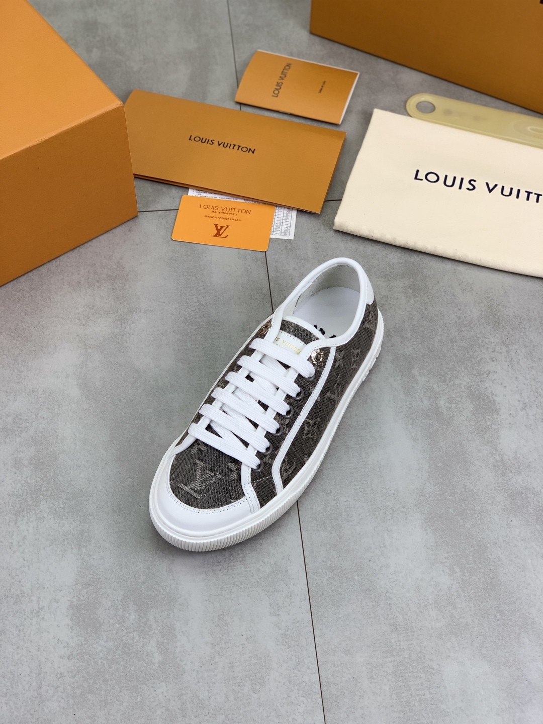 Louis Vuitton Time Out Sneakers SS25 Monogram Canvas - Couples' Shoes 5 cmp i1746377884917 1721 0 3