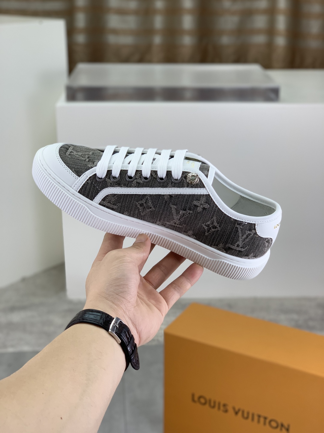 Louis Vuitton Time Out Sneakers SS25 Monogram Canvas - Couples' Shoes 7 cmp i1746377884921 6213 0 5