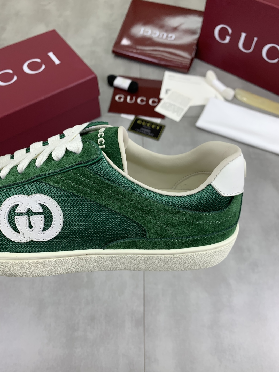 Gucci Women's Green Logo Sneakers - Comfortable Designer Fashion Footwear 8 cmp i1746378426077 1859 0 6