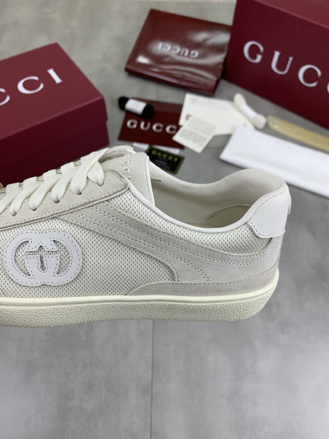 Gucci Women's , High-Quality Logo Fabric Sneakers, Lightweight and Comfortable 8 cmp i1746378492426 5028 0 6