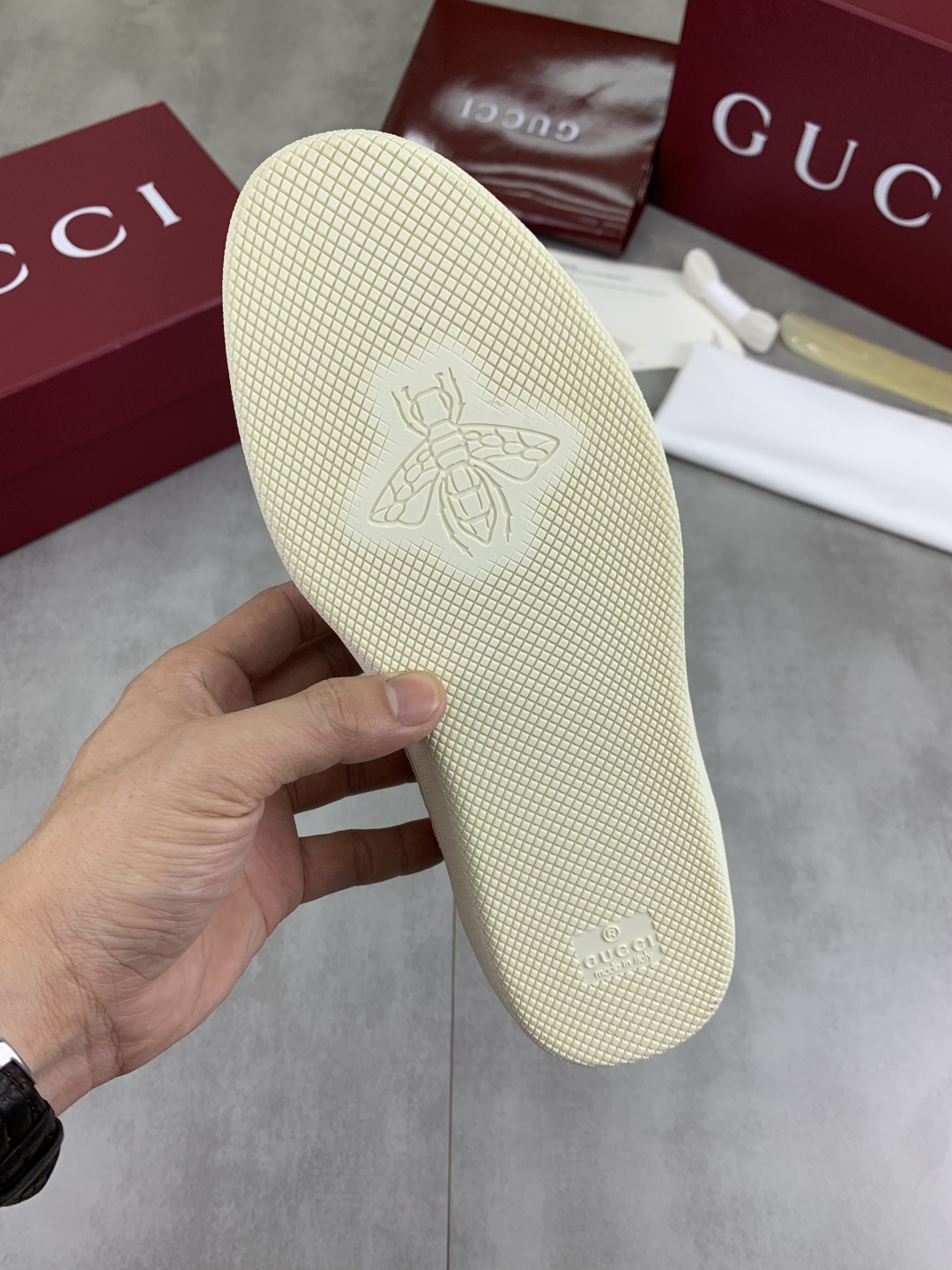 Gucci Women's , High-Quality Logo Fabric Sneakers, Lightweight and Comfortable 9 cmp i1746378492465 3955 0 7