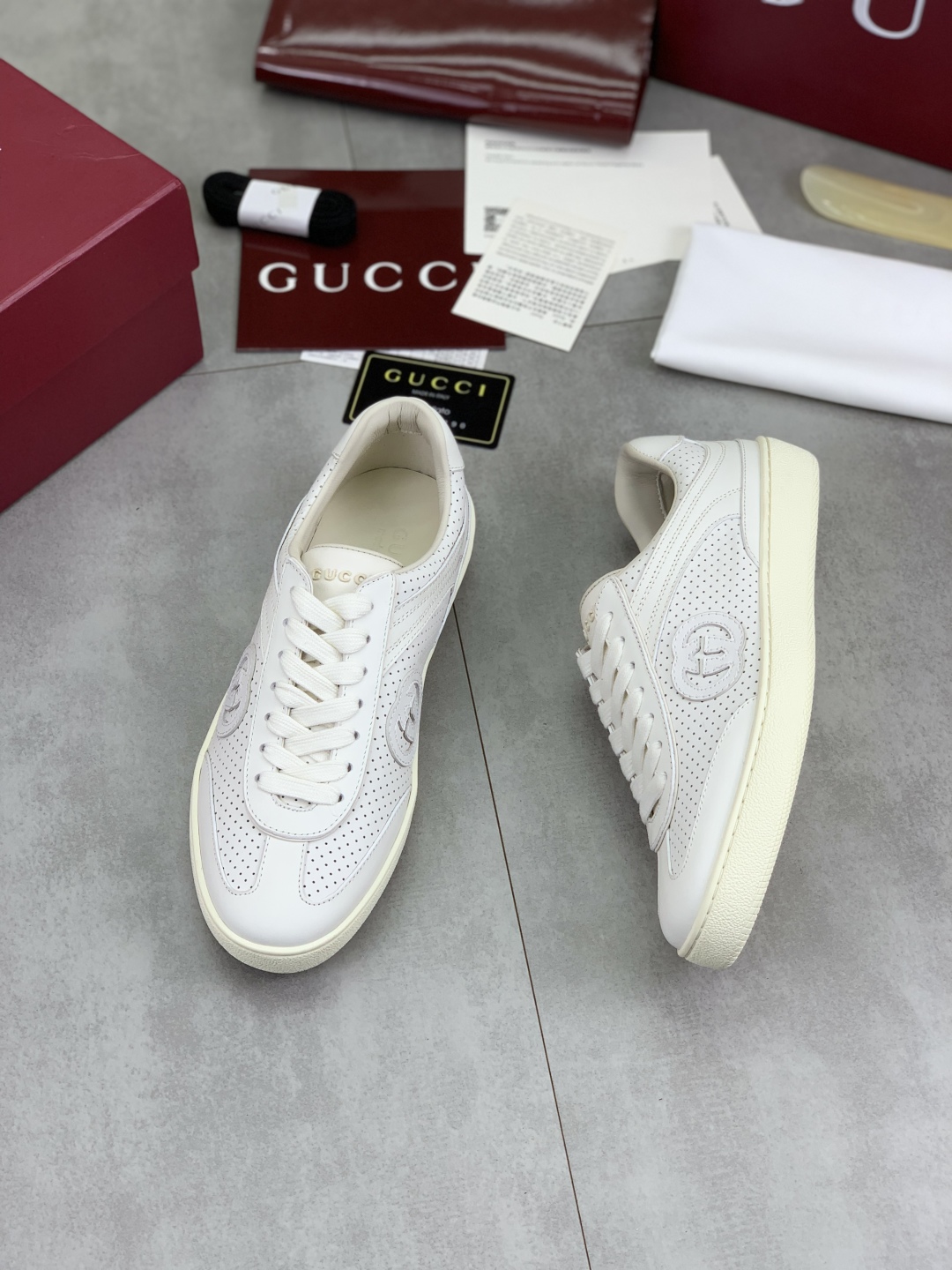 Gucci Women's White Leather Screener Sneaker with Interlocking G 6 cmp i1746378554425 3915 0 4