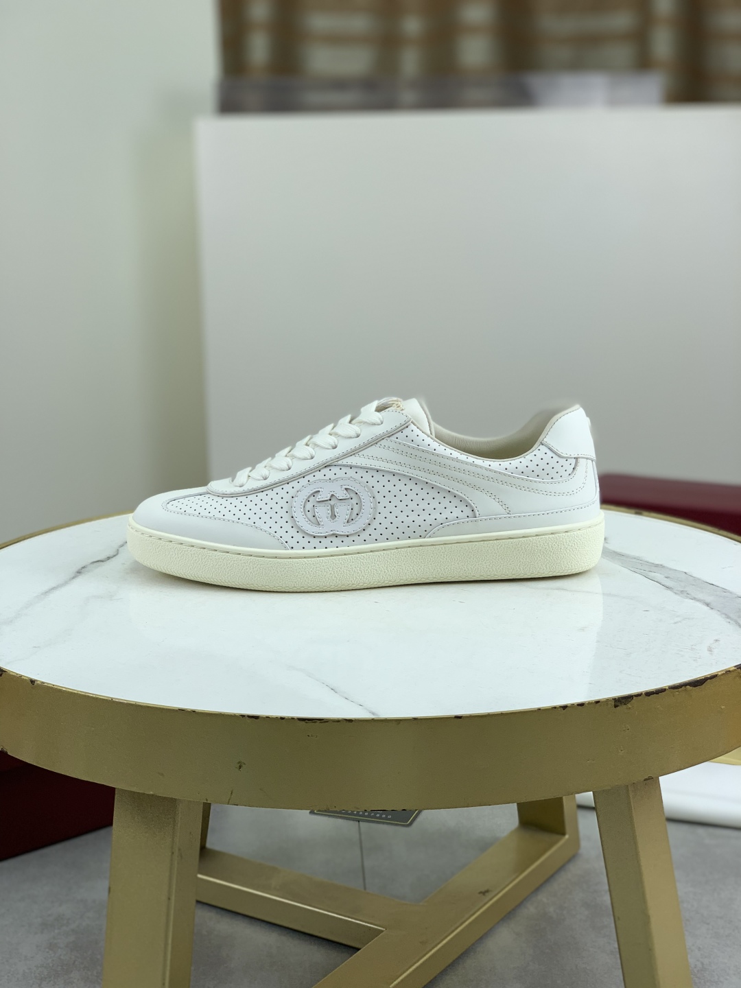 Gucci Women's White Leather Screener Sneaker with Interlocking G 2 cmp i1746378554439 6507 0 0