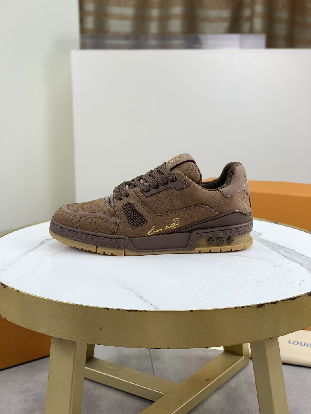 NO:346238,Real price Top version [LOUIS VUITTON) (original list) The most couple new LV Louis Vuitton * - Top version LV classic trendy shoes!  Choose imported original interior. Original wear-resistant and lightweight TPU bottom!  High-quality quality!  2 colors available, size number for women 35-39, male 39-45,,louis vuitton,louis vuitton,louis vuitton19860909实价 顶级版本【LOUIS VUITTON）（原单）最情侣新款LV路易威登 *——顶级版本 LV经典潮鞋！选用进口原版内里.原版耐磨轻便TPU大底！高品质精品！2款颜色可选,码数女35-39 男39-45,,louis vuitton,louis vuitton,louis vuitton,Men's shoes