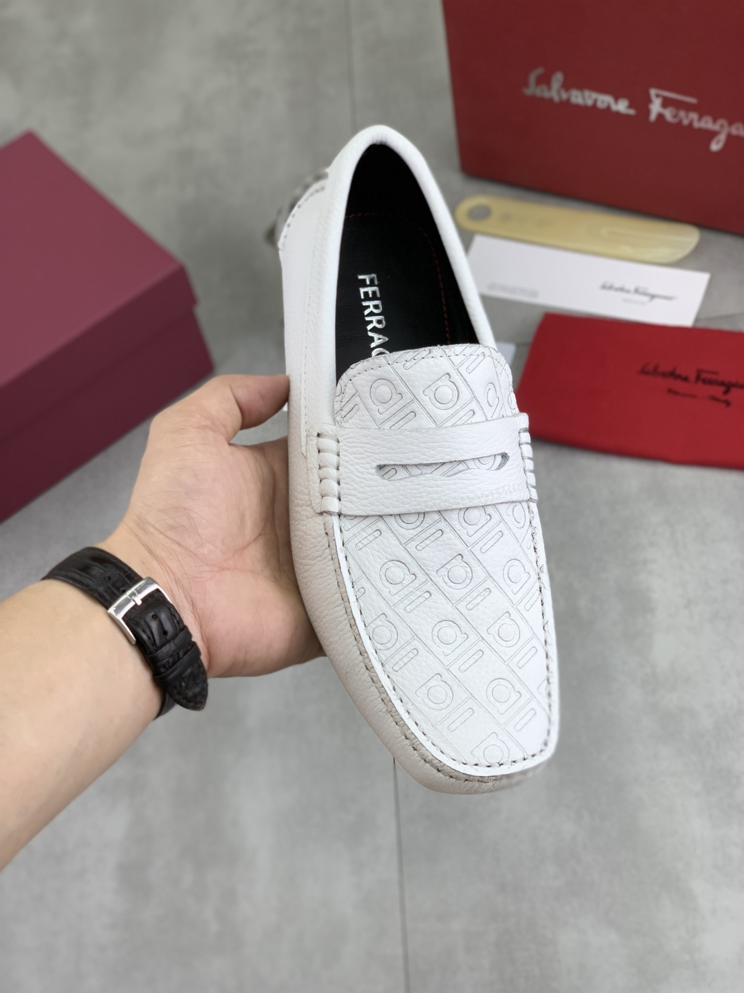 NO:356878,Real price, high quality [Ferragamo/Ferraga screen] Latest lazy man kicks his beanie shoes original imported calfskin, imported cowhide calf + original luxury metal buckle + original combination sole comparison without pressure. Size 38-45, ferragamo, cowhide19860909实价 高品质【Ferragamo/菲拉格幕】最新款懒人一脚蹬豆豆鞋原版进口小牛皮,进口牛皮牛里+原版奢华金属扣+原版组合大底对比无压力  码数38-45,,ferragamo,cowhide,Men's shoes