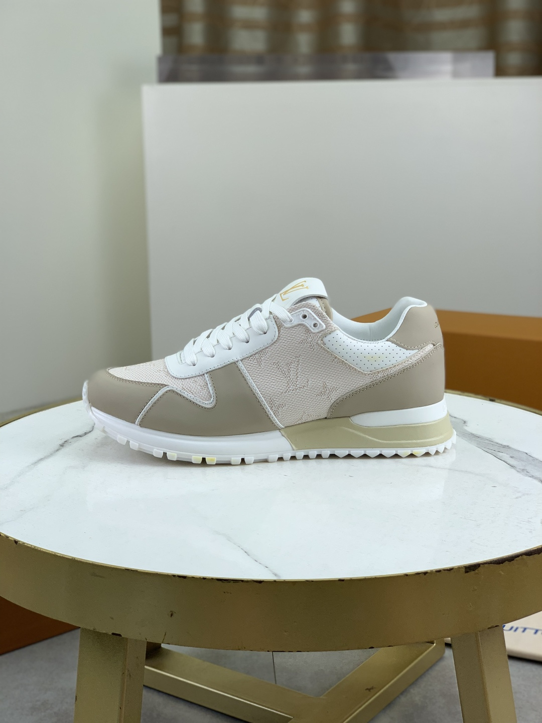 NO:621329,Actual price [LOUIS VUITTON] (original order) new LV Louis Vuitton * - top version of LV classic trendy shoes!  Made of imported original cowhide and water-dyed cowhide lining. The latest original wear-resistant rubber combination outsole!  High quality products!  Multiple colors available, code number 38-44 (45 46 customized), louis vuitton, louis vuitton, louis vuitton, cowhide19860909实价【LOUIS VUITTON）（原单）新款LV路易威登 *——顶级版本 LV经典潮鞋！选用进口原版牛皮 水染牛皮内里.最新款原版耐磨橡胶组合大底！高品质精品！多款颜色可选,码数38-44（45 46定制）,,louis vuitton,louis vuitton,louis vuitton,cowhide,Men's shoes