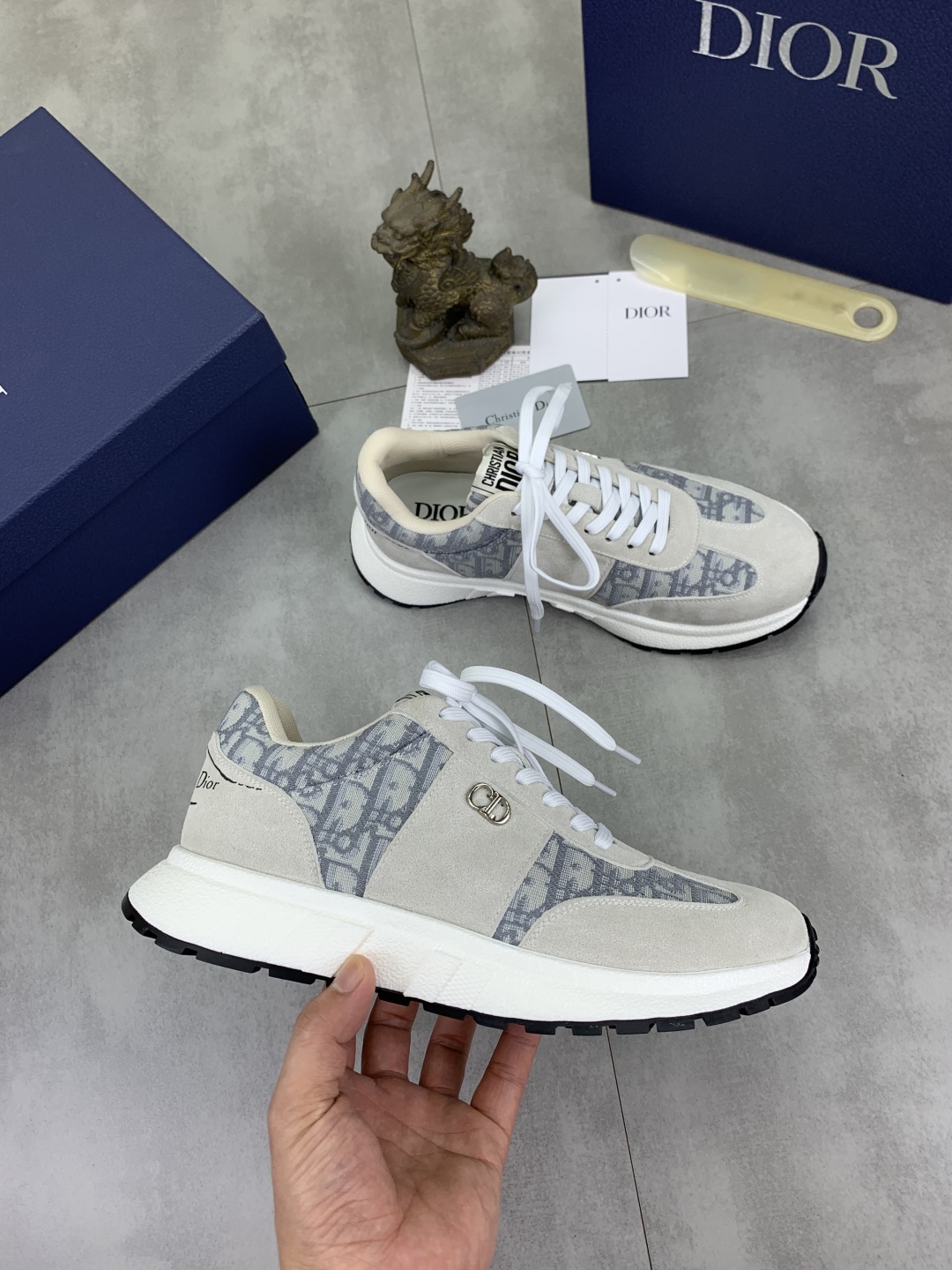 工厂价P270💰【实价】🆘【Dior】2025迪奥原版系带低帮男鞋 经典款休闲鞋🔥本款是官方主打经典款，质量，原厂名师制作，采用优质牛皮配原版材料➕舒适透气网布內里➕猪皮鞋垫，完美楦型，大方时尚的设计，吸引了众多消费者的追捧，适合司机驾车行驶🚗，要的就是市场最品质，颜色：七色 码数：38--44（45 46定做）