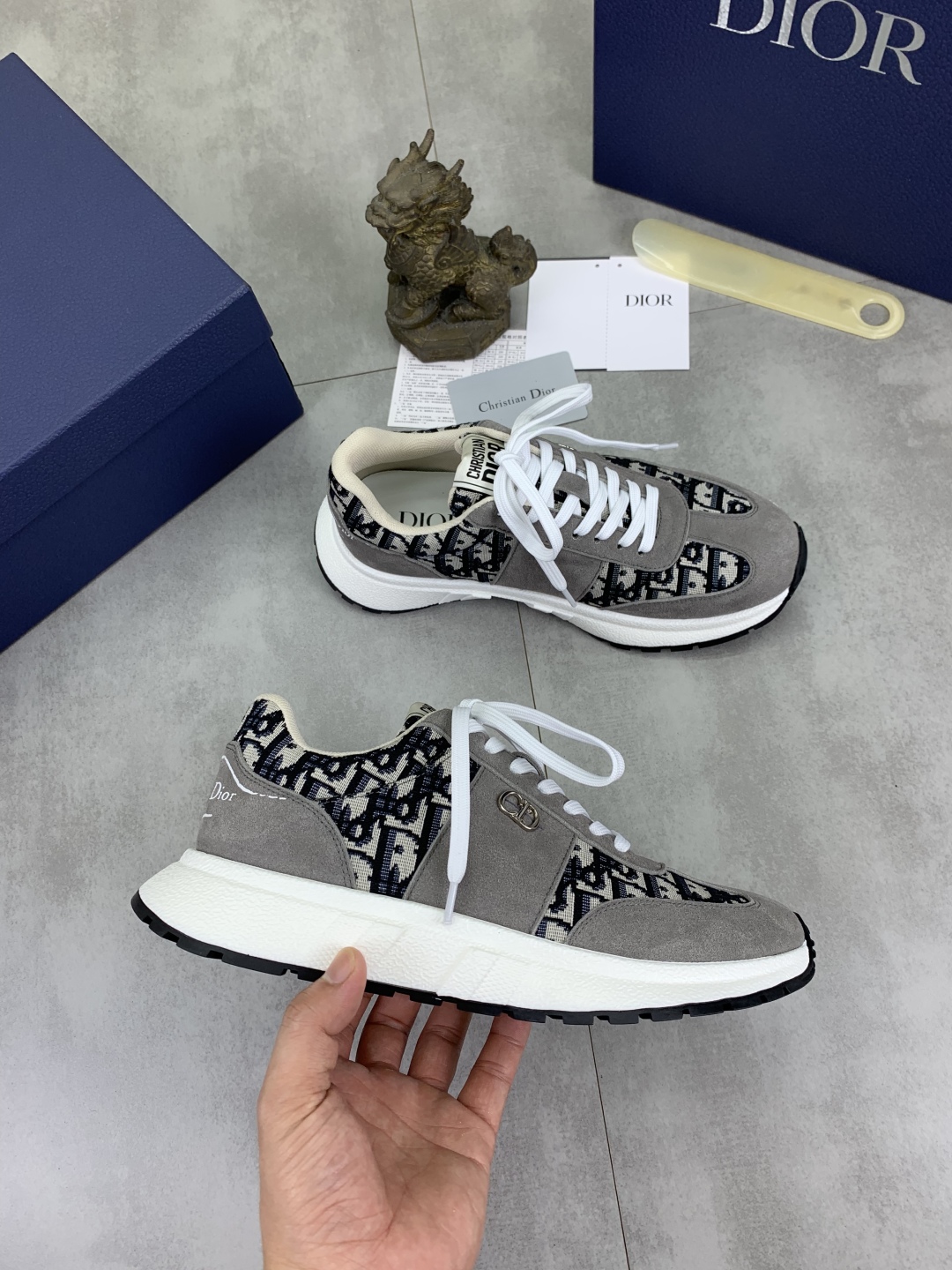工厂价P270💰【实价】🆘【Dior】2025迪奥原版系带低帮男鞋 经典款休闲鞋🔥本款是官方主打经典款，质量，原厂名师制作，采用优质牛皮配原版材料➕舒适透气网布內里➕猪皮鞋垫，完美楦型，大方时尚的设计，吸引了众多消费者的追捧，适合司机驾车行驶🚗，要的就是市场最品质，颜色：七色 码数：38--44（45 46定做）