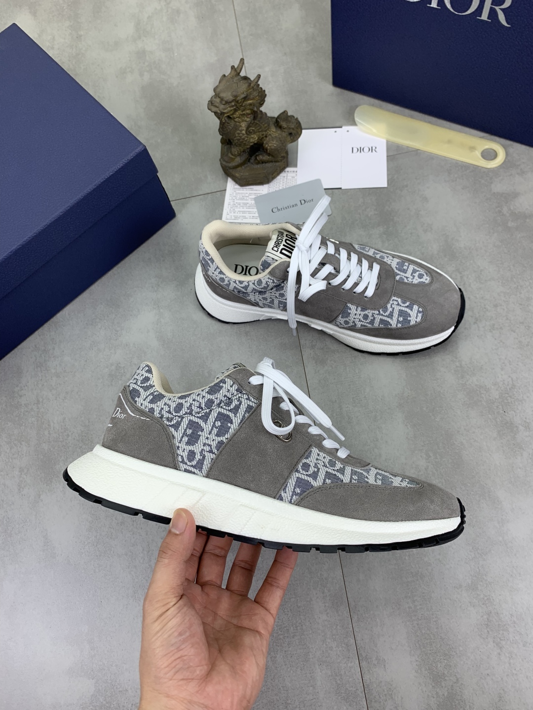 工厂价P270💰【实价】🆘【Dior】2025迪奥原版系带低帮男鞋 经典款休闲鞋🔥本款是官方主打经典款，质量，原厂名师制作，采用优质牛皮配原版材料➕舒适透气网布內里➕猪皮鞋垫，完美楦型，大方时尚的设计，吸引了众多消费者的追捧，适合司机驾车行驶🚗，要的就是市场最品质，颜色：七色 码数：38--44（45 46定做）