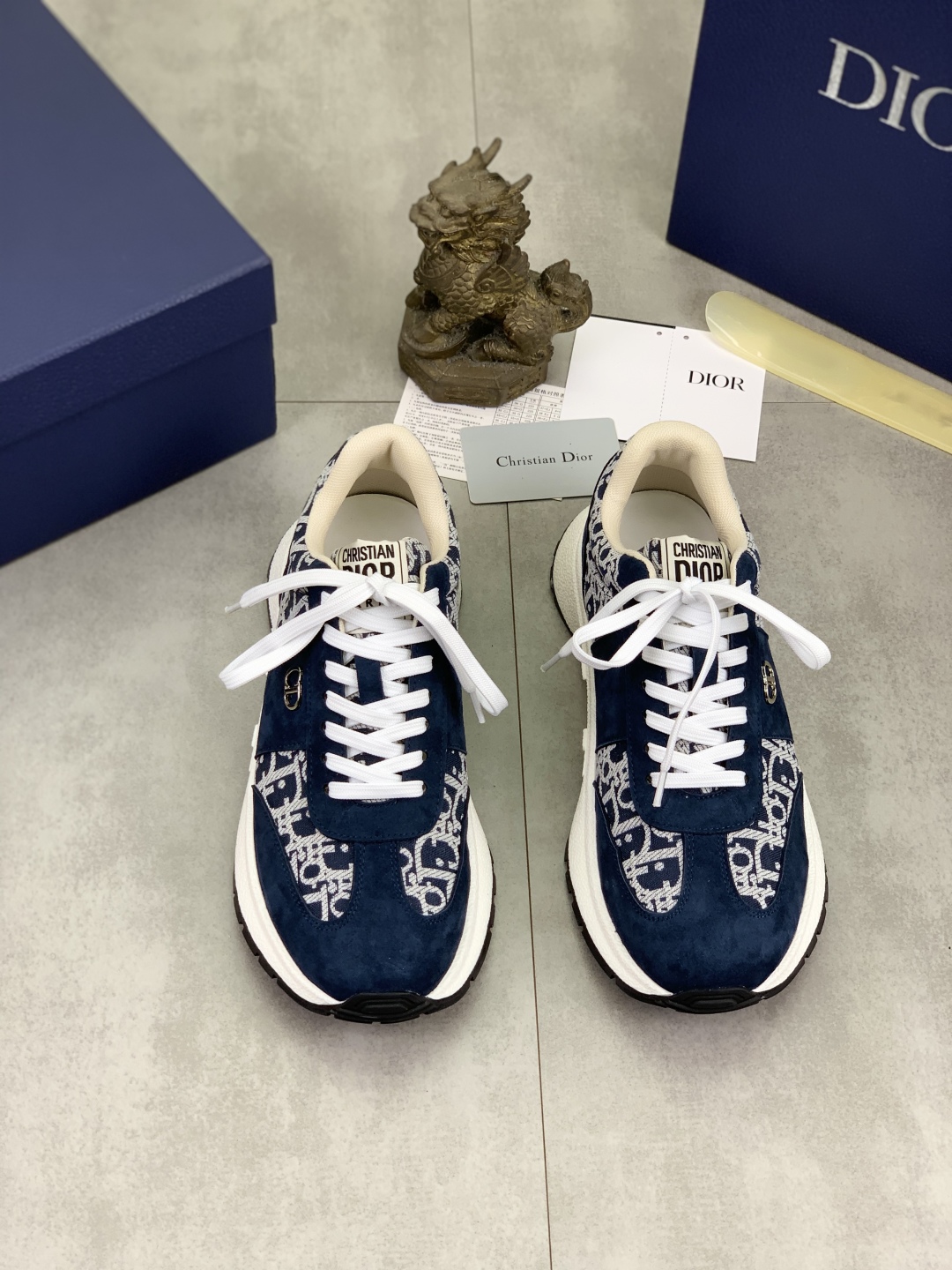 工厂价P270💰【实价】🆘【Dior】2025迪奥原版系带低帮男鞋 经典款休闲鞋🔥本款是官方主打经典款，质量，原厂名师制作，采用优质牛皮配原版材料➕舒适透气网布內里➕猪皮鞋垫，完美楦型，大方时尚的设计，吸引了众多消费者的追捧，适合司机驾车行驶🚗，要的就是市场最品质，颜色：七色 码数：38--44（45 46定做）