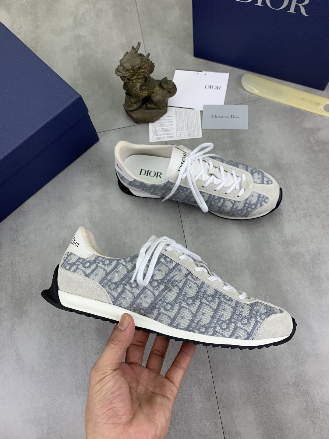 工厂价P260💰【实价】🆘【Dior】2025迪奥原版系带低帮男鞋 经典款休闲鞋🔥本款是官方主打经典款，质量，原厂名师制作，采用优质牛皮配原版材料➕舒适透气网布內里➕猪皮鞋垫，完美楦型，大方时尚的设计，吸引了众多消费者的追捧，适合司机驾车行驶🚗，要的就是市场最品质，颜色：8️⃣色 码数：38--44（45 46定做）
