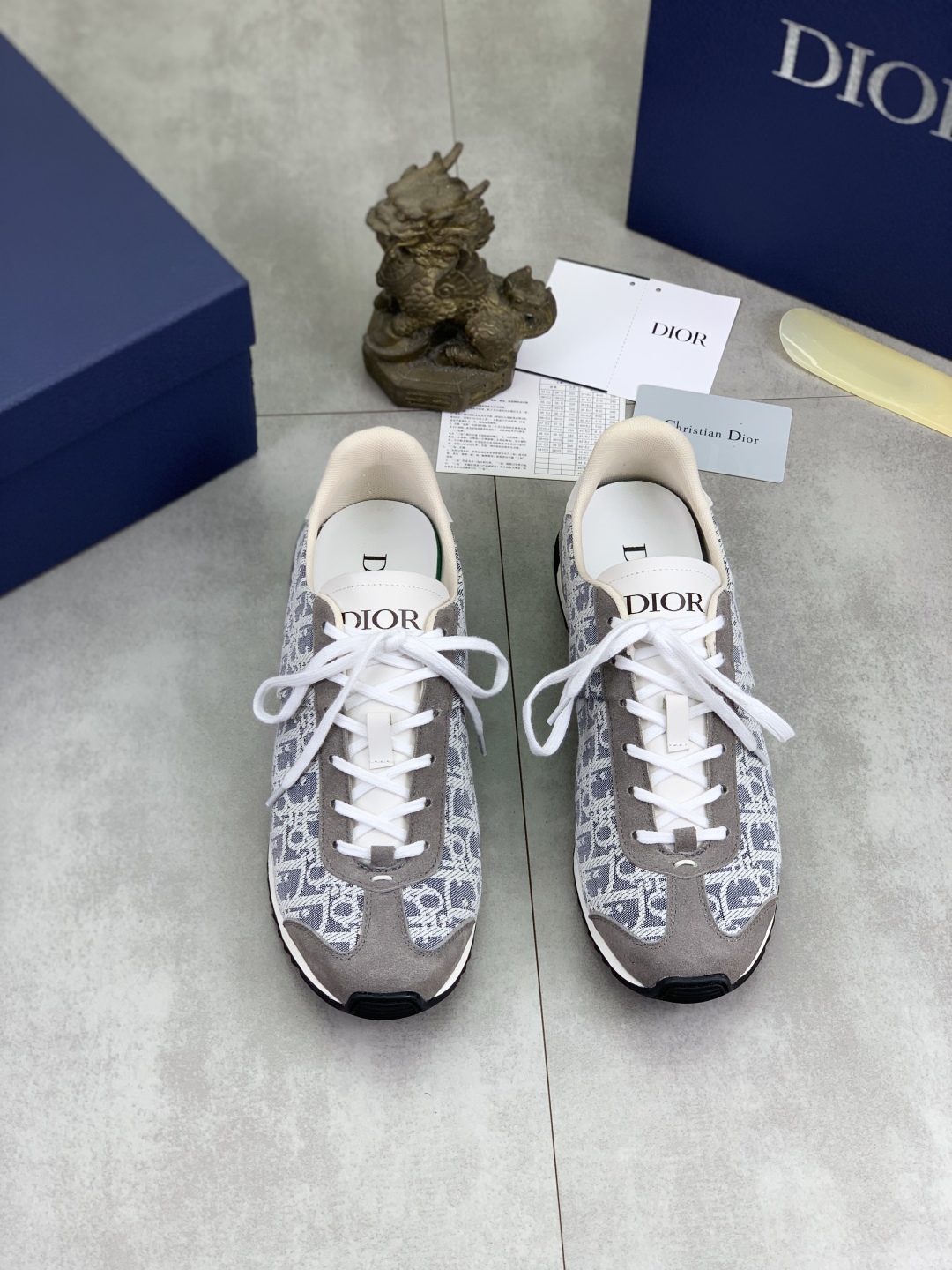 工厂价P260💰【实价】🆘【Dior】2025迪奥原版系带低帮男鞋 经典款休闲鞋🔥本款是官方主打经典款，质量，原厂名师制作，采用优质牛皮配原版材料➕舒适透气网布內里➕猪皮鞋垫，完美楦型，大方时尚的设计，吸引了众多消费者的追捧，适合司机驾车行驶🚗，要的就是市场最品质，颜色：8️⃣色 码数：38--44（45 46定做）